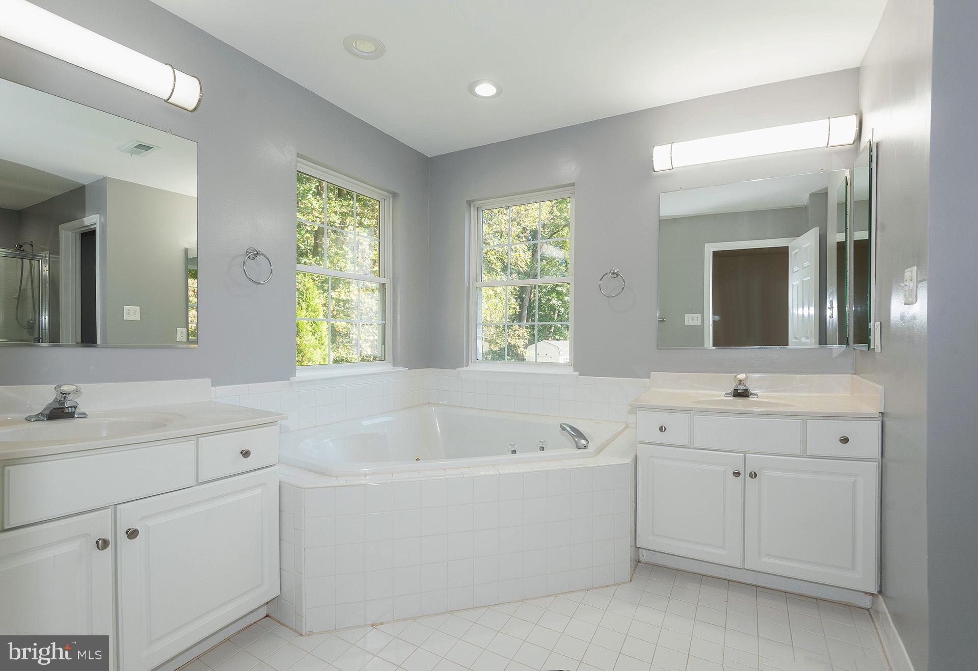 CROFTON VALLEY - Residential