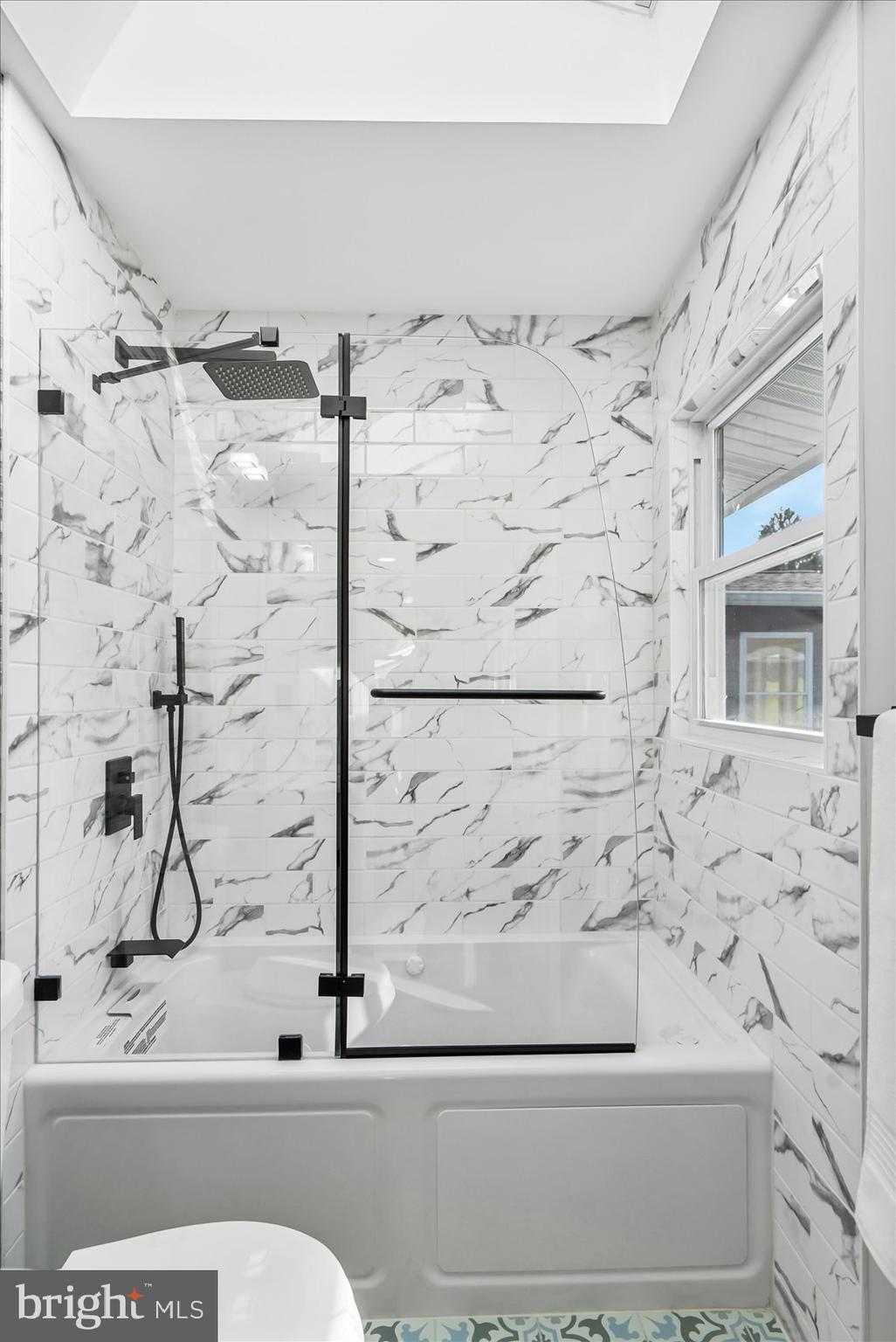 COLUMBIA HILLS - Residential