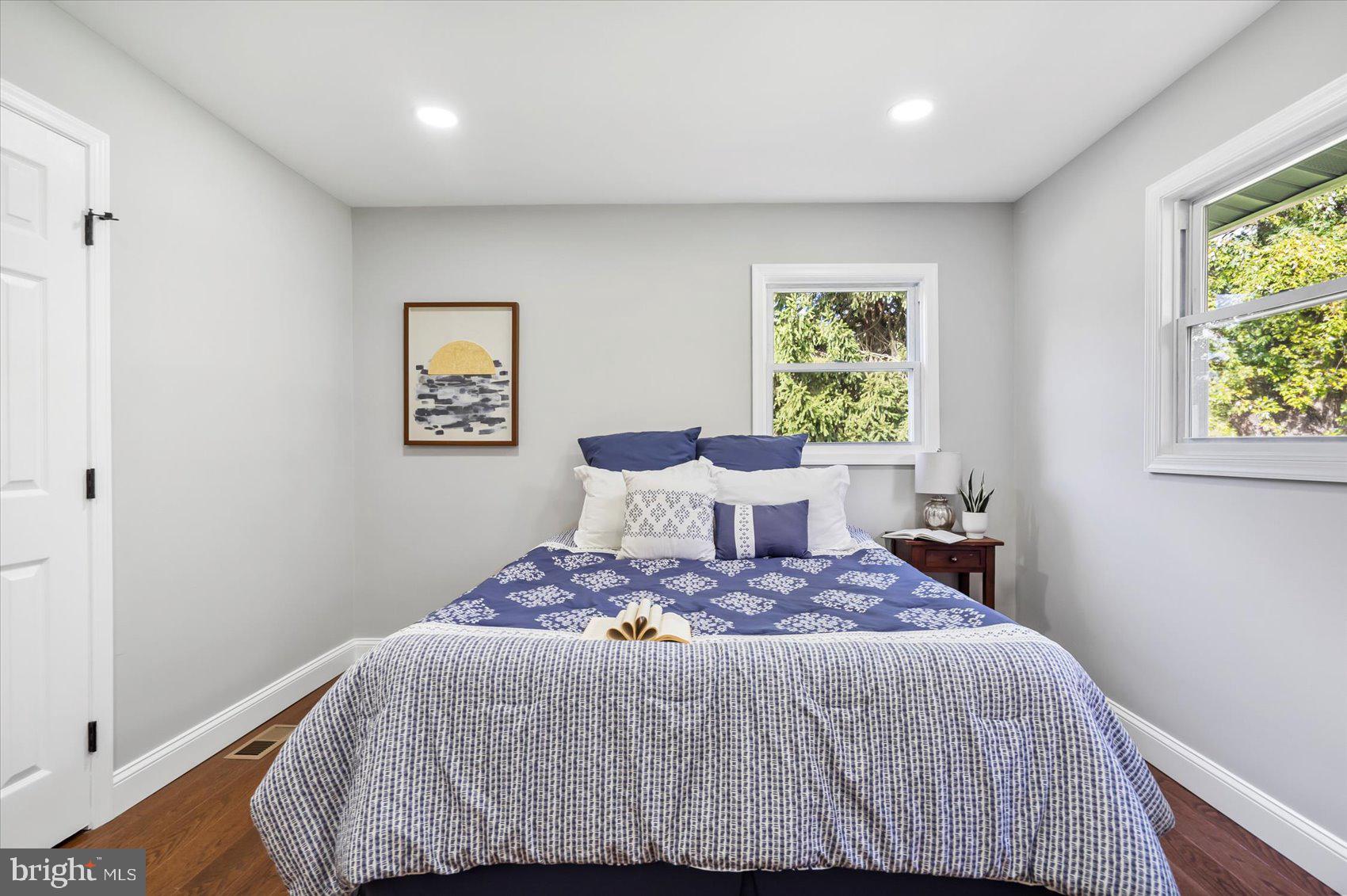 COLUMBIA HILLS - Residential