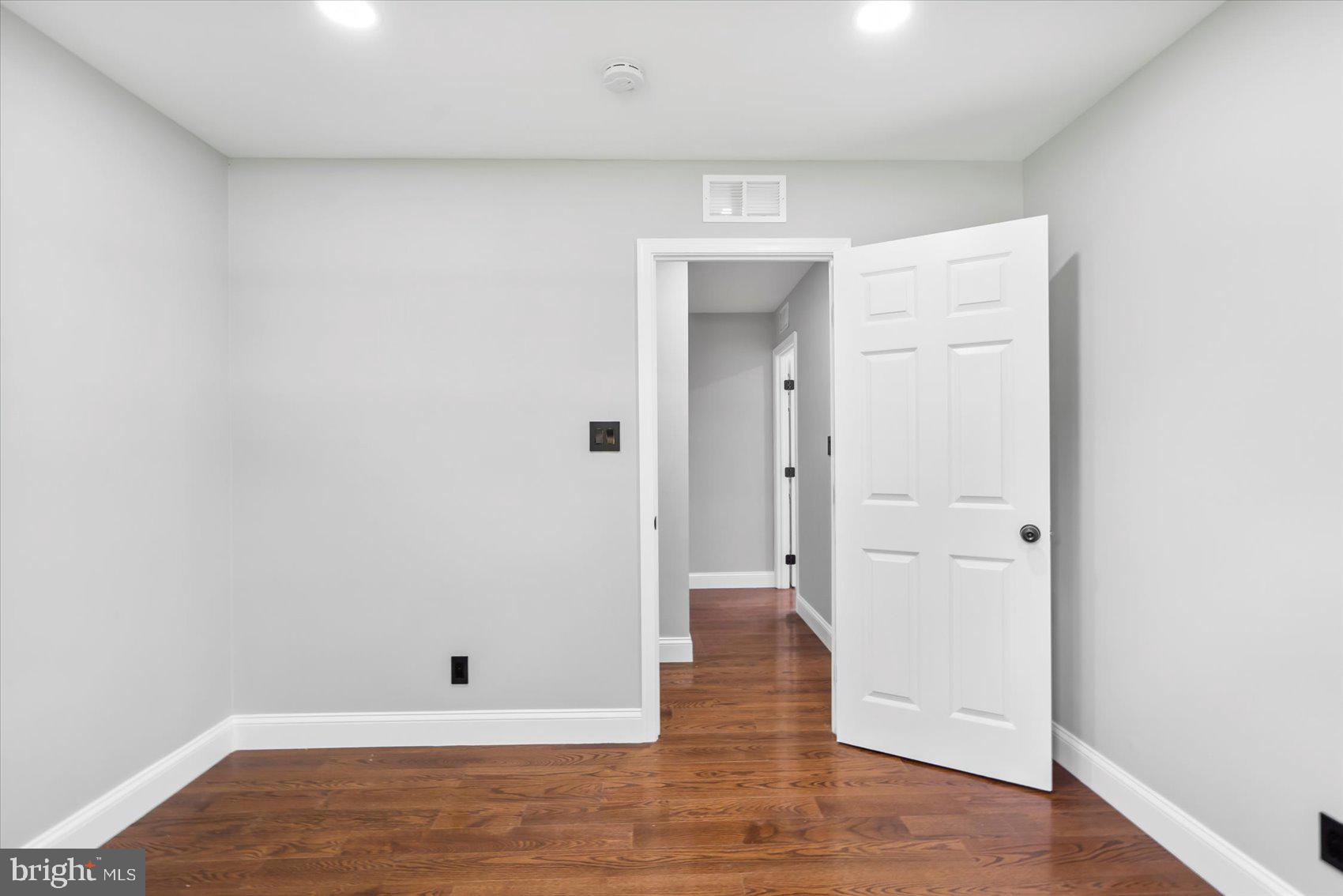 COLUMBIA HILLS - Residential