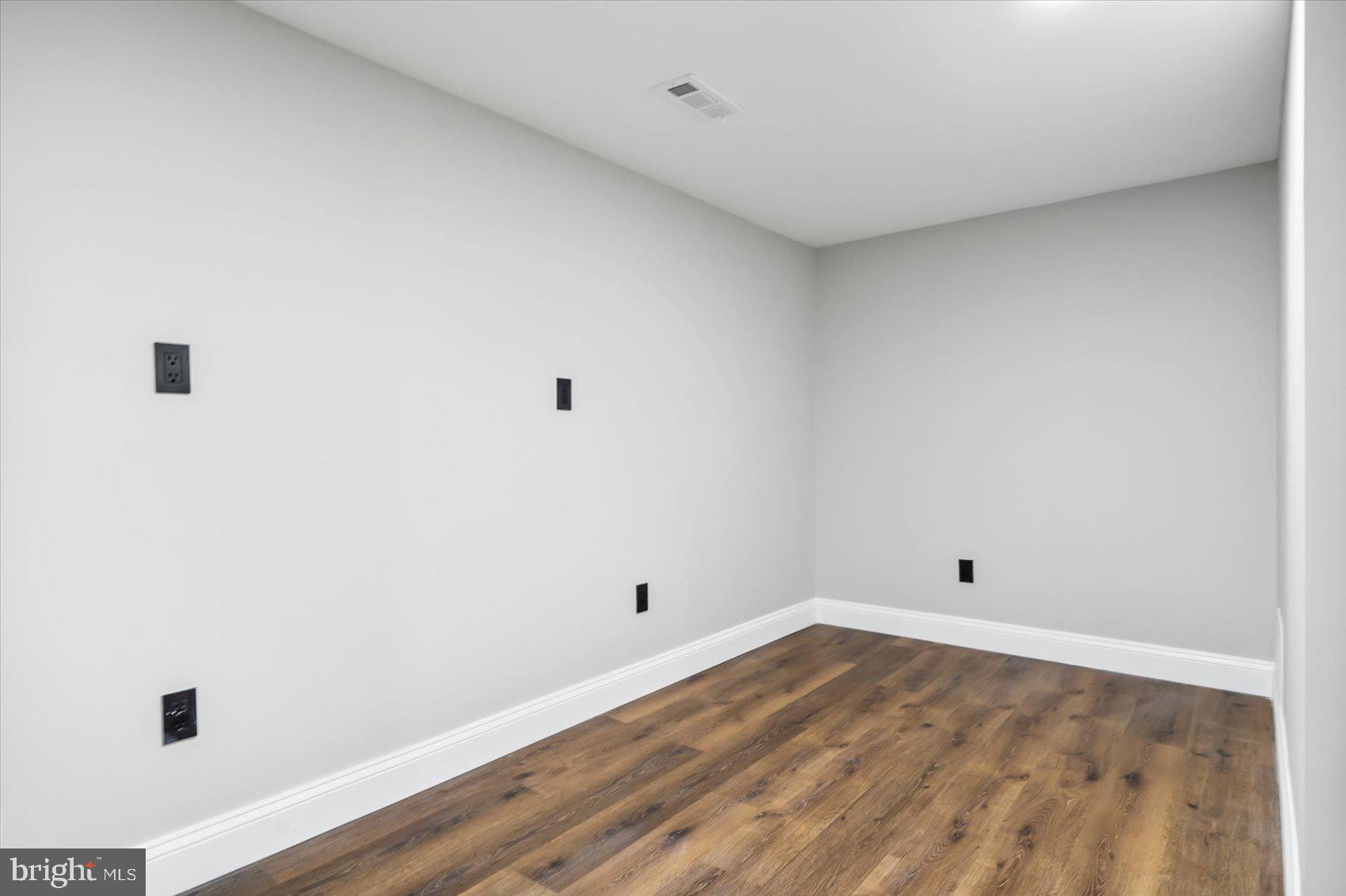 COLUMBIA HILLS - Residential