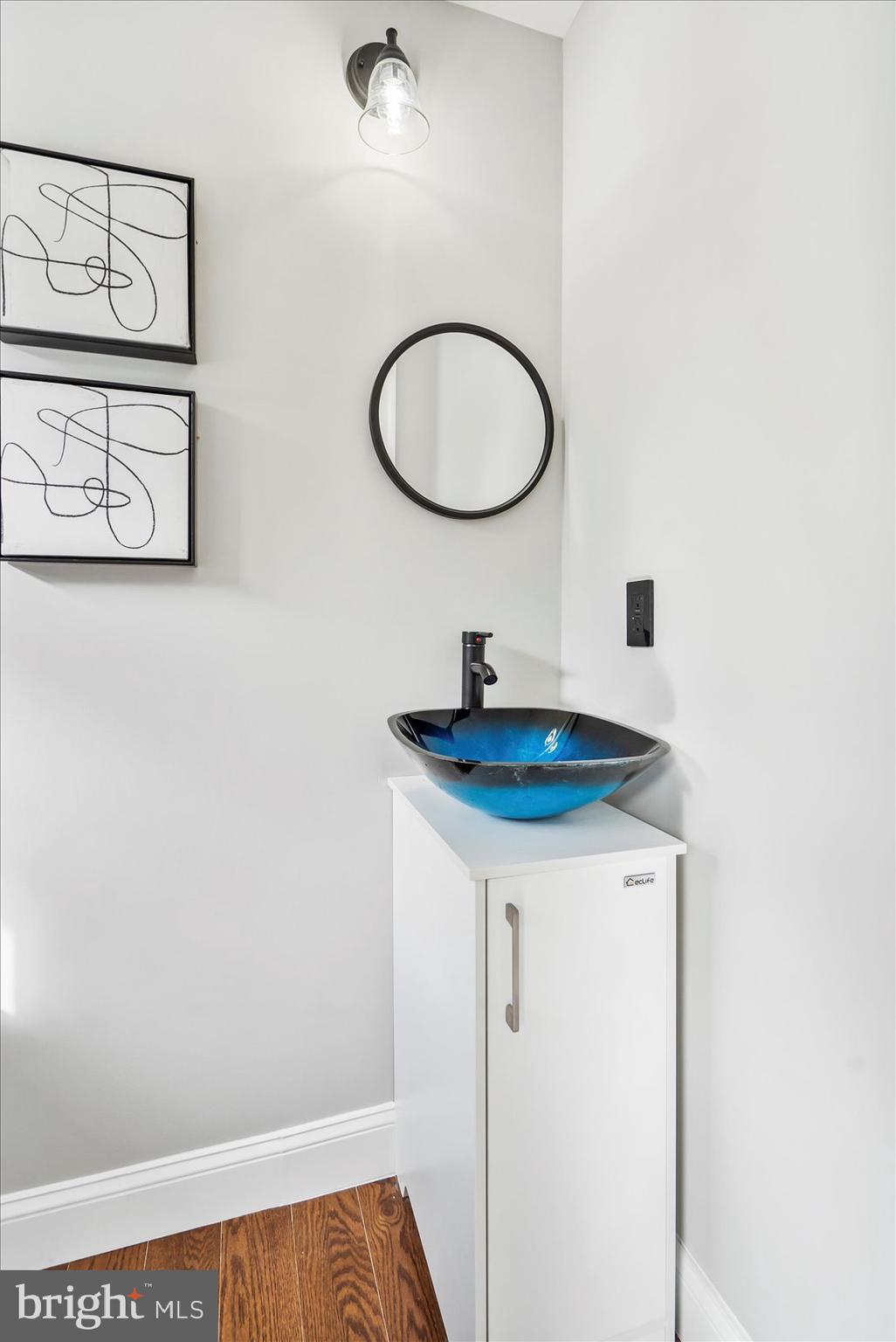 COLUMBIA HILLS - Residential