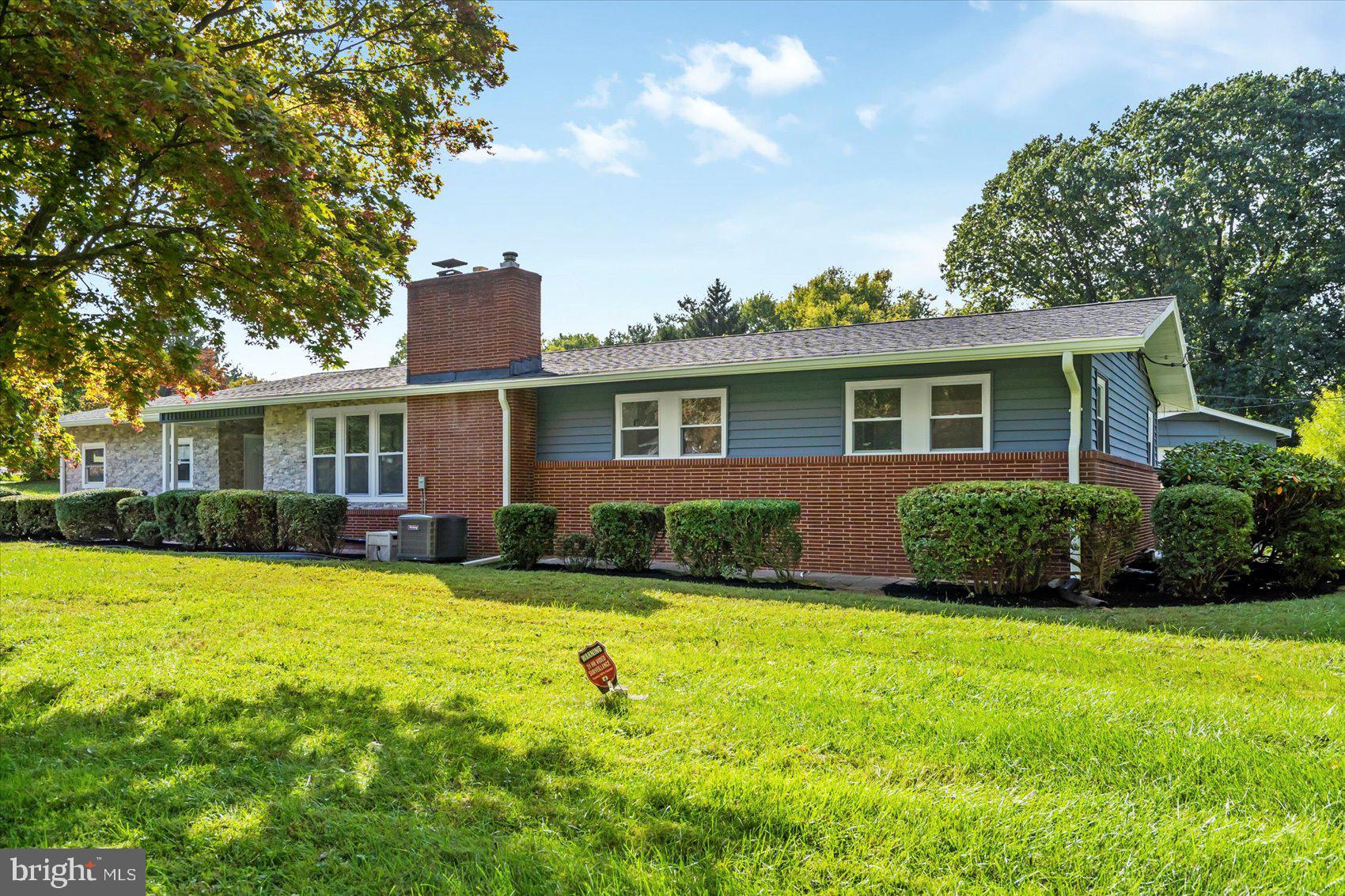 COLUMBIA HILLS - Residential