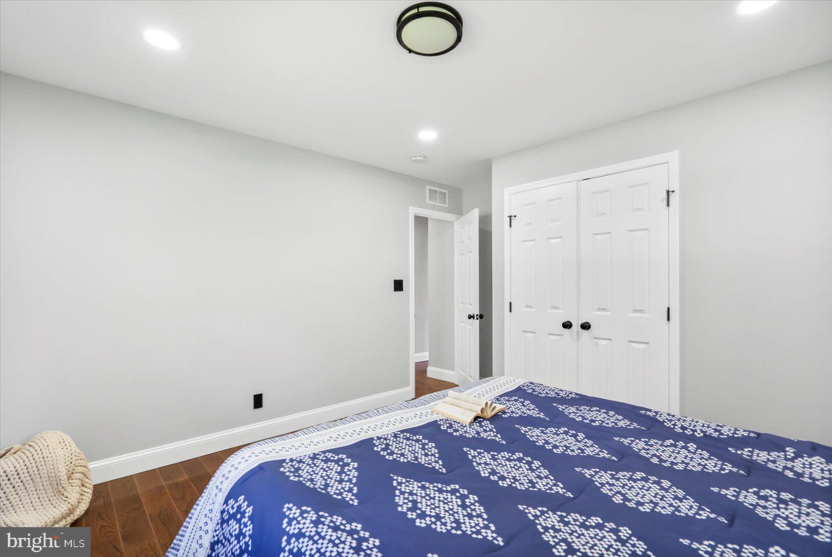 COLUMBIA HILLS - Residential