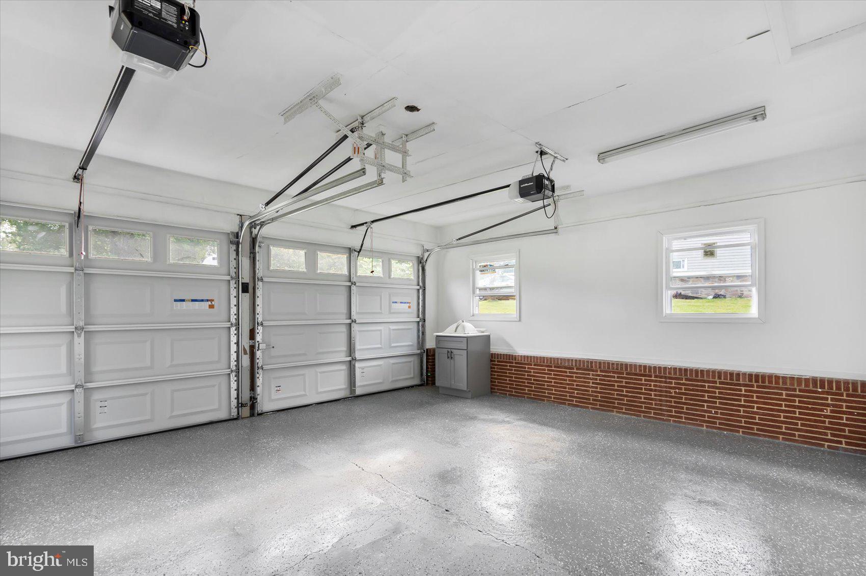 COLUMBIA HILLS - Residential