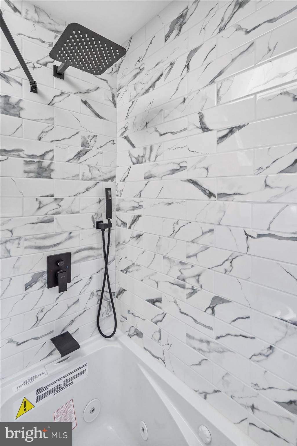 COLUMBIA HILLS - Residential