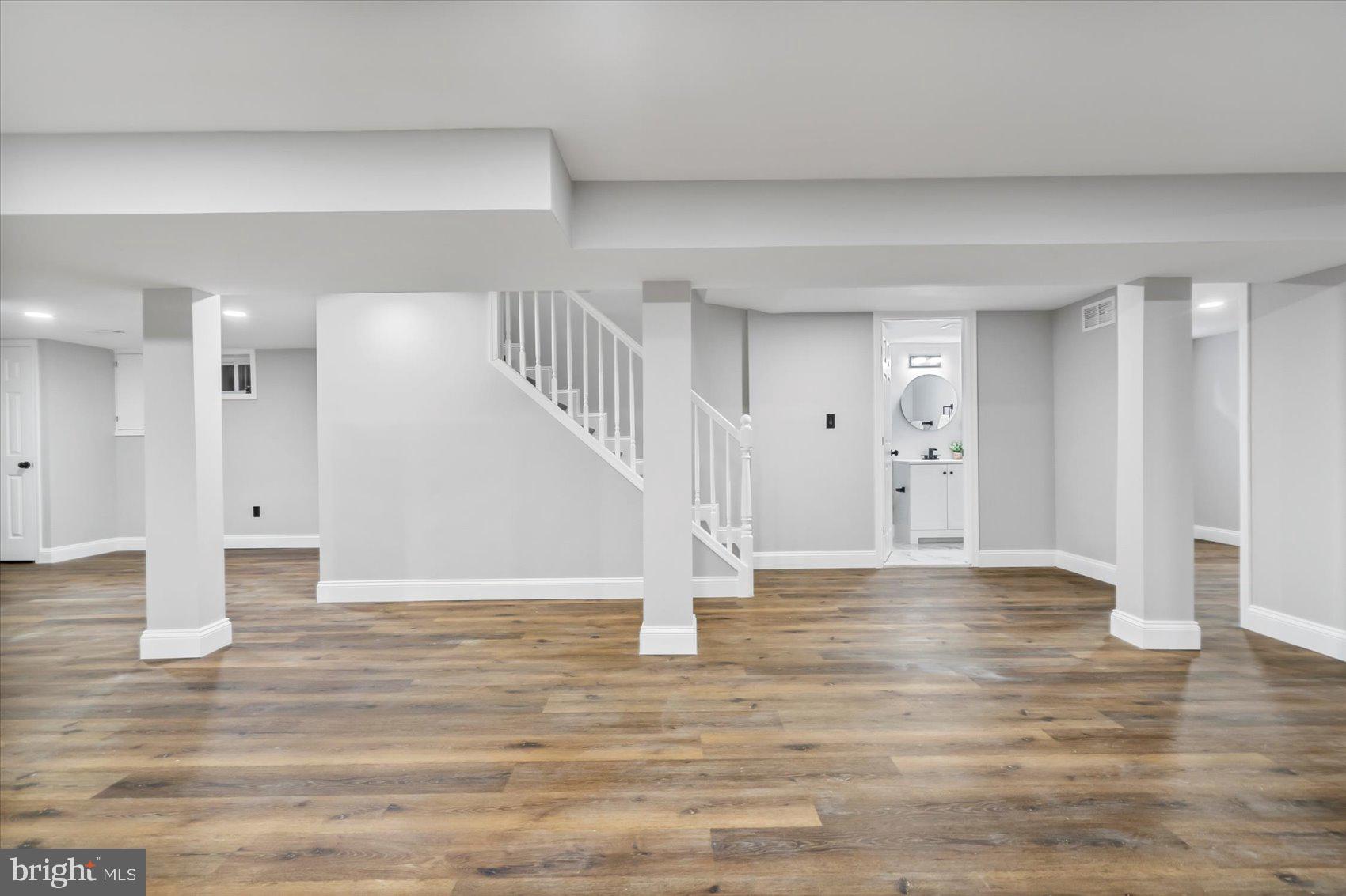 COLUMBIA HILLS - Residential