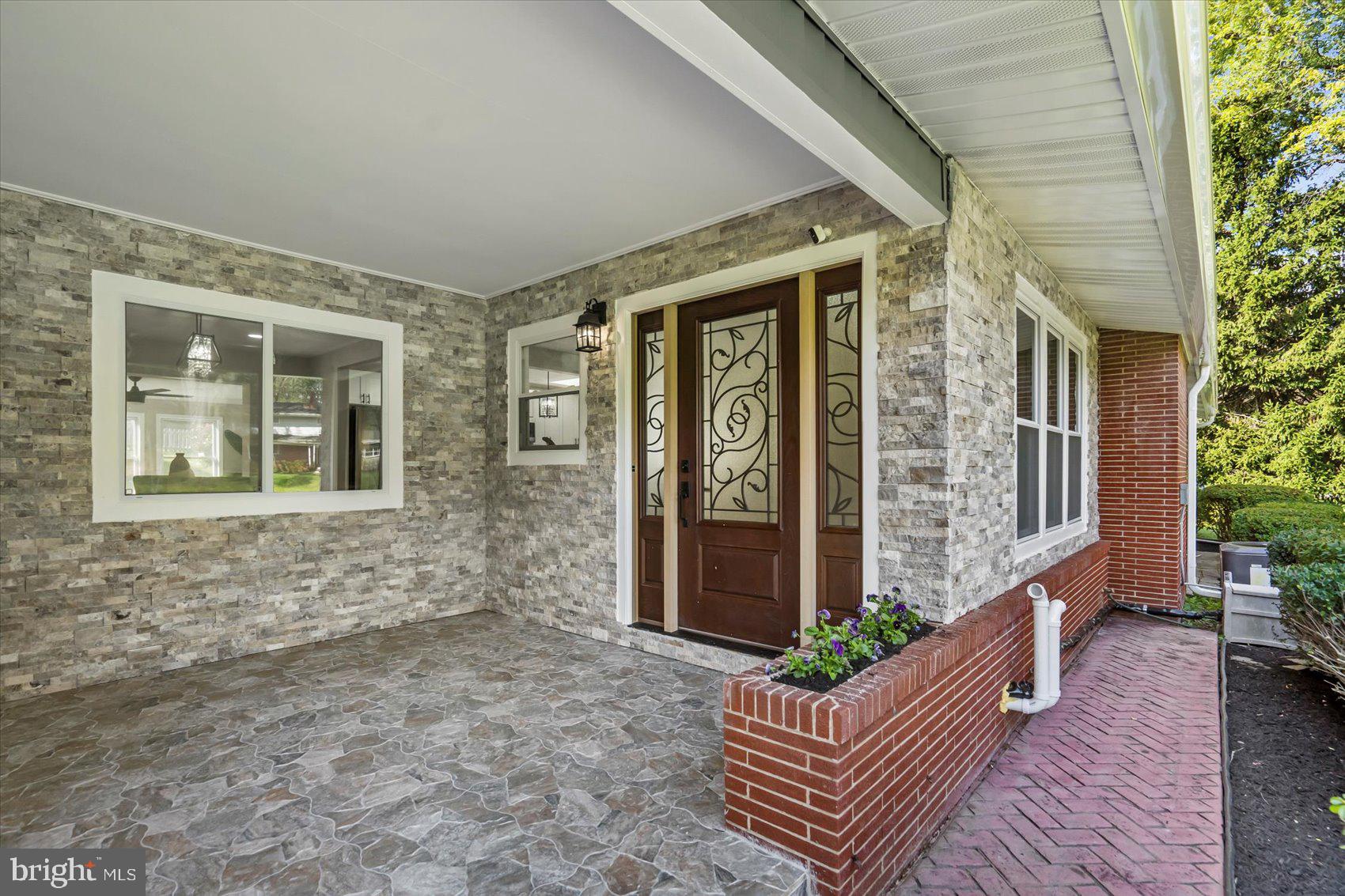 COLUMBIA HILLS - Residential