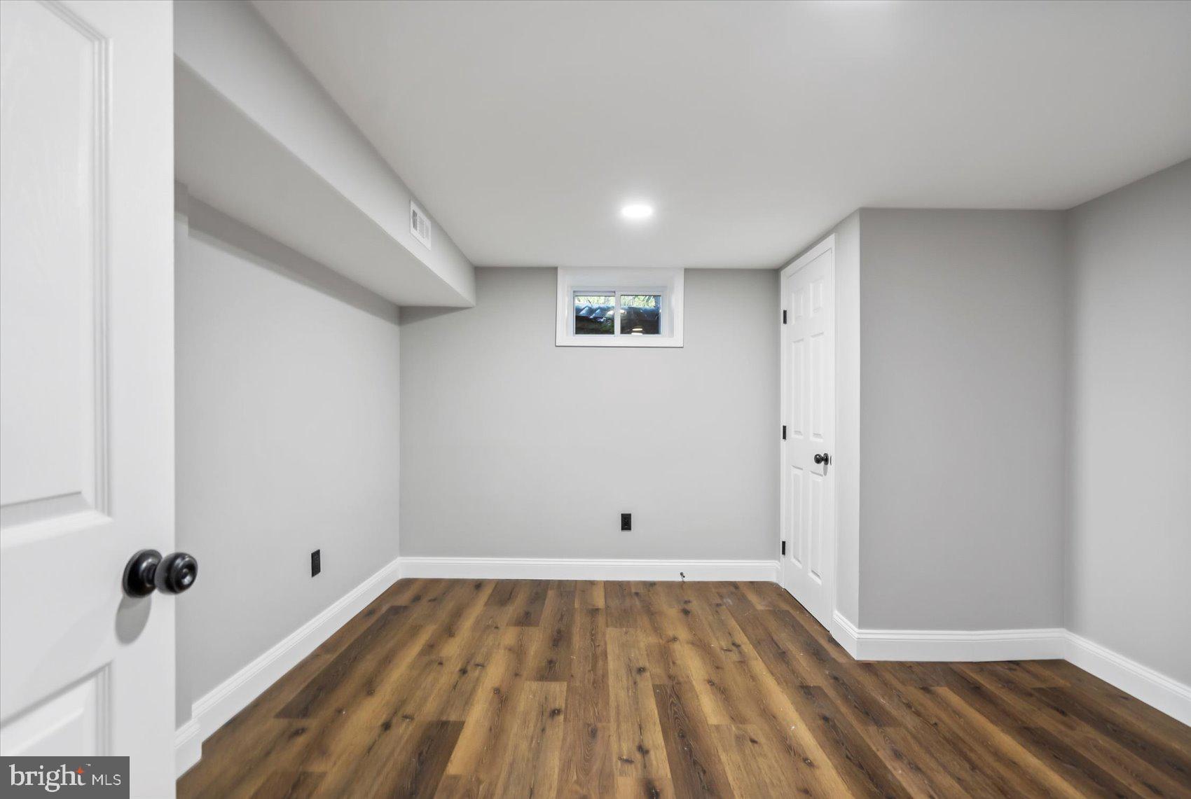 COLUMBIA HILLS - Residential