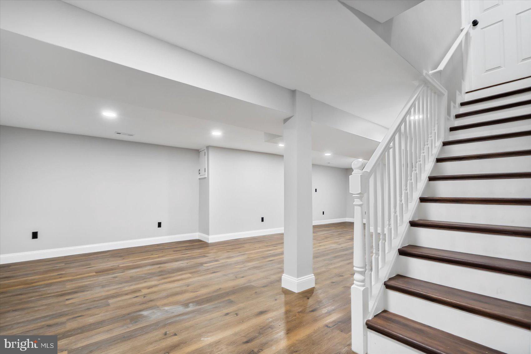 COLUMBIA HILLS - Residential