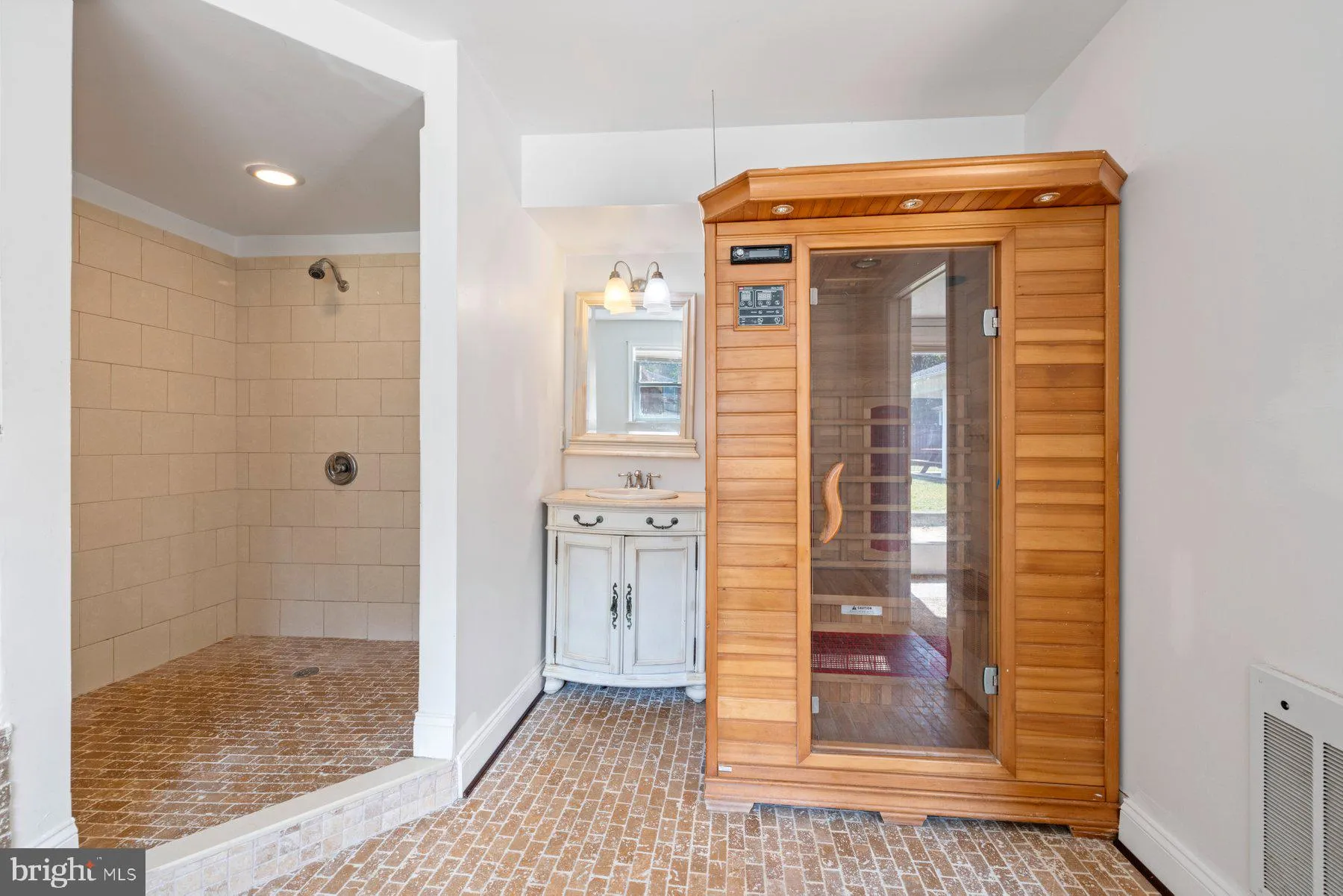 Pasadena, Maryland 21122, United States, 6 Bedrooms Bedrooms, ,6 BathroomsBathrooms,Residential,Pending,51493