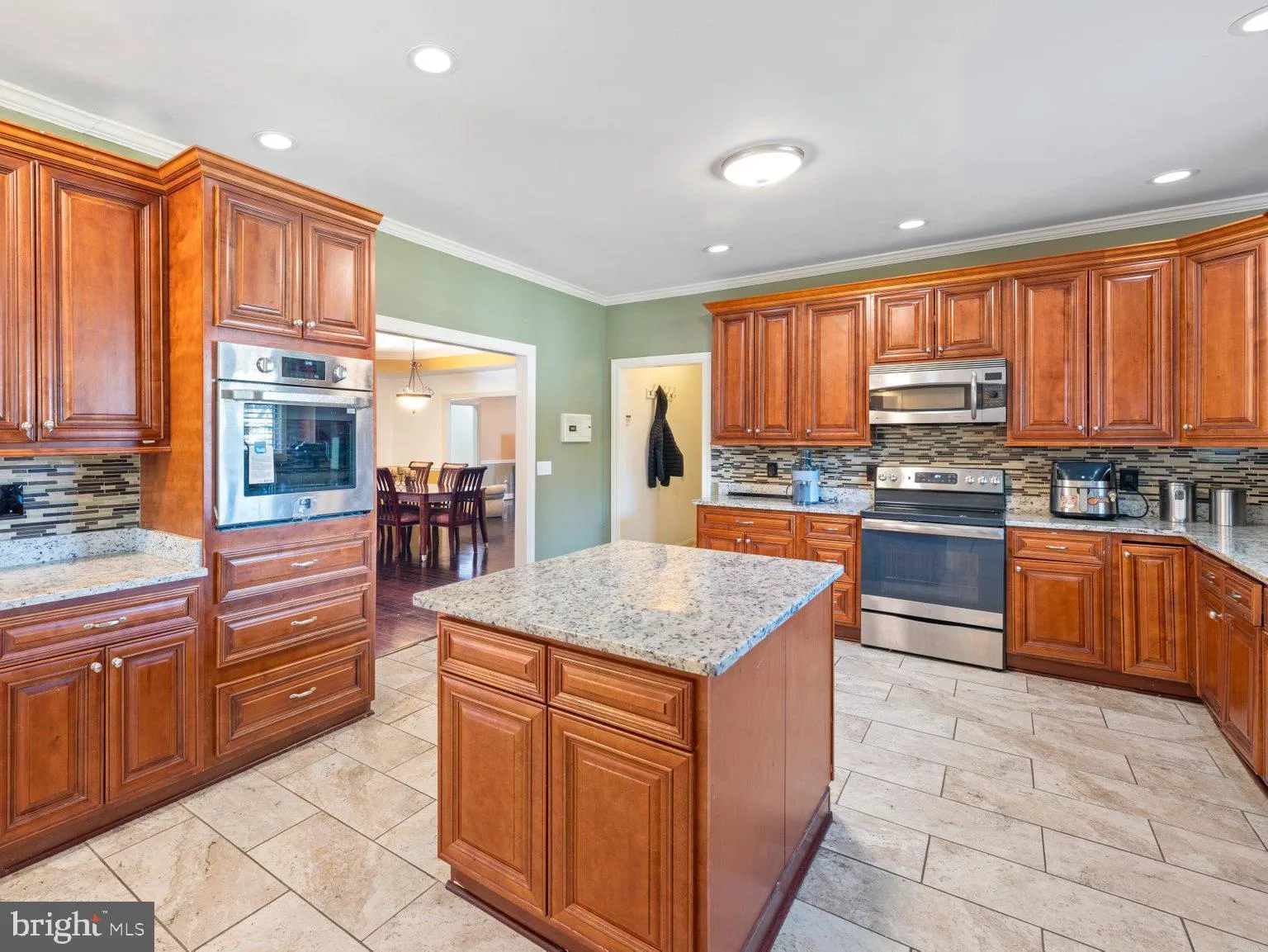 Pasadena, Maryland 21122, United States, 6 Bedrooms Bedrooms, ,6 BathroomsBathrooms,Residential,Pending,51493