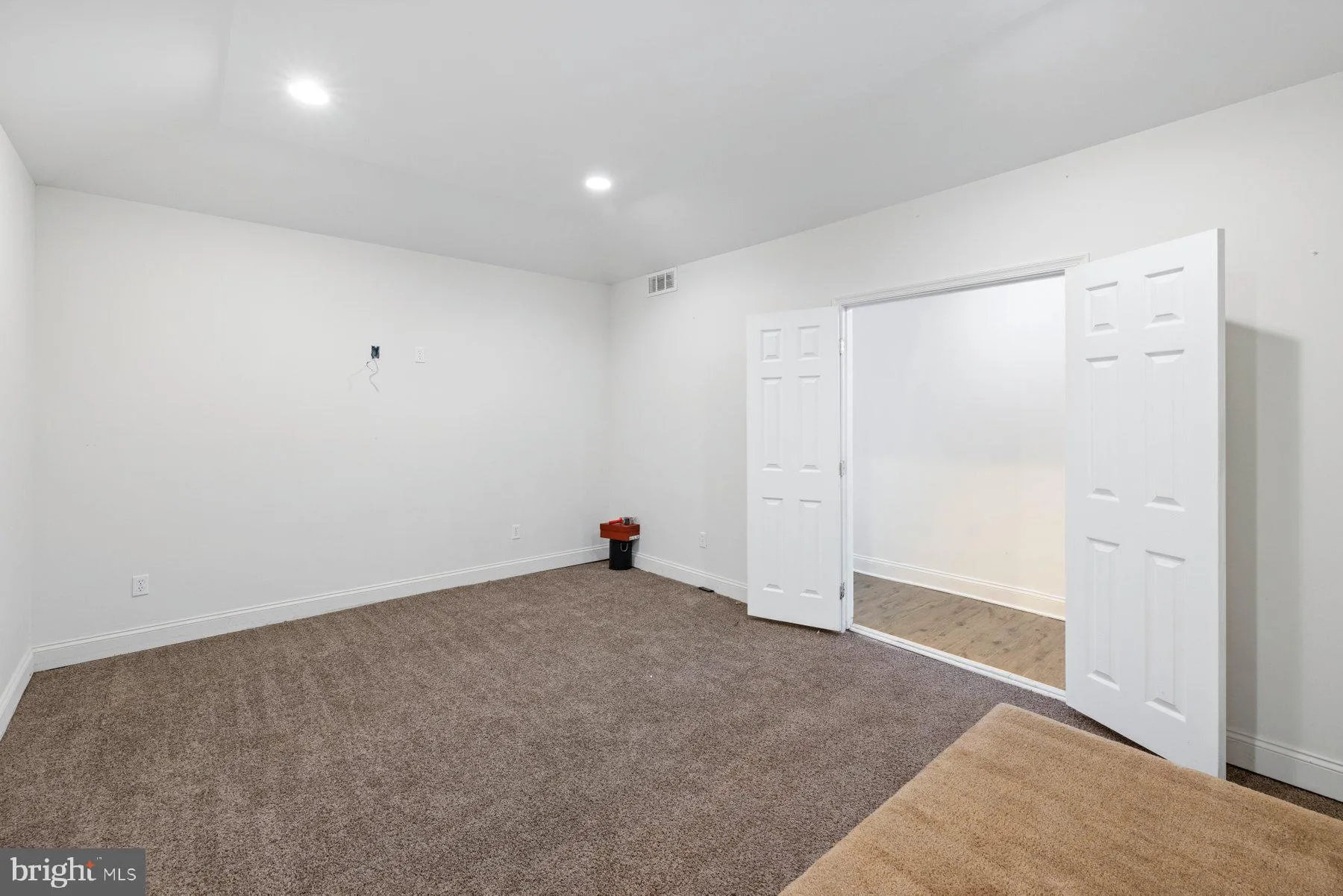 Pasadena, Maryland 21122, United States, 6 Bedrooms Bedrooms, ,6 BathroomsBathrooms,Residential,Pending,51493