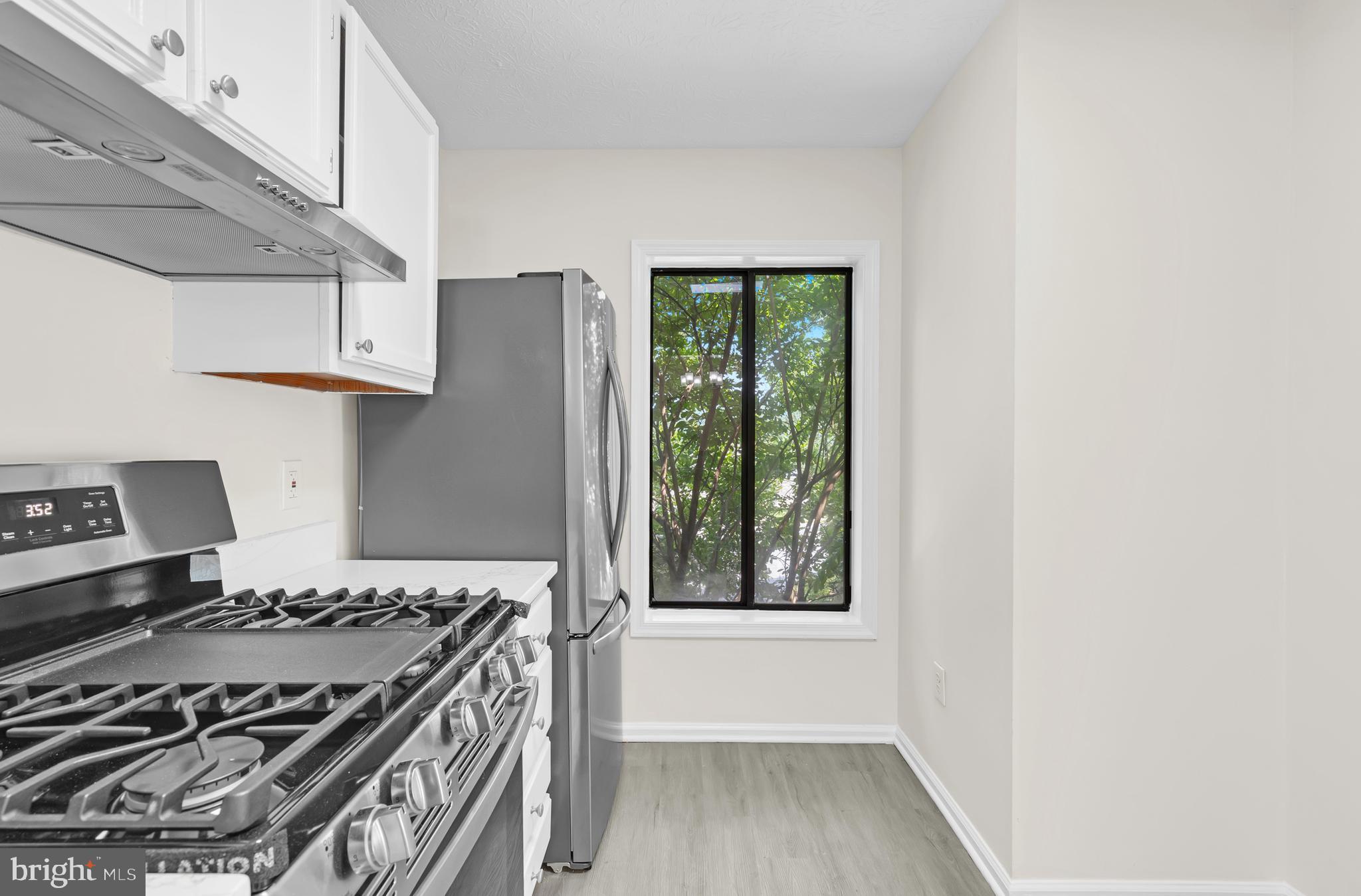 HUNTERS CROSSING - Residential