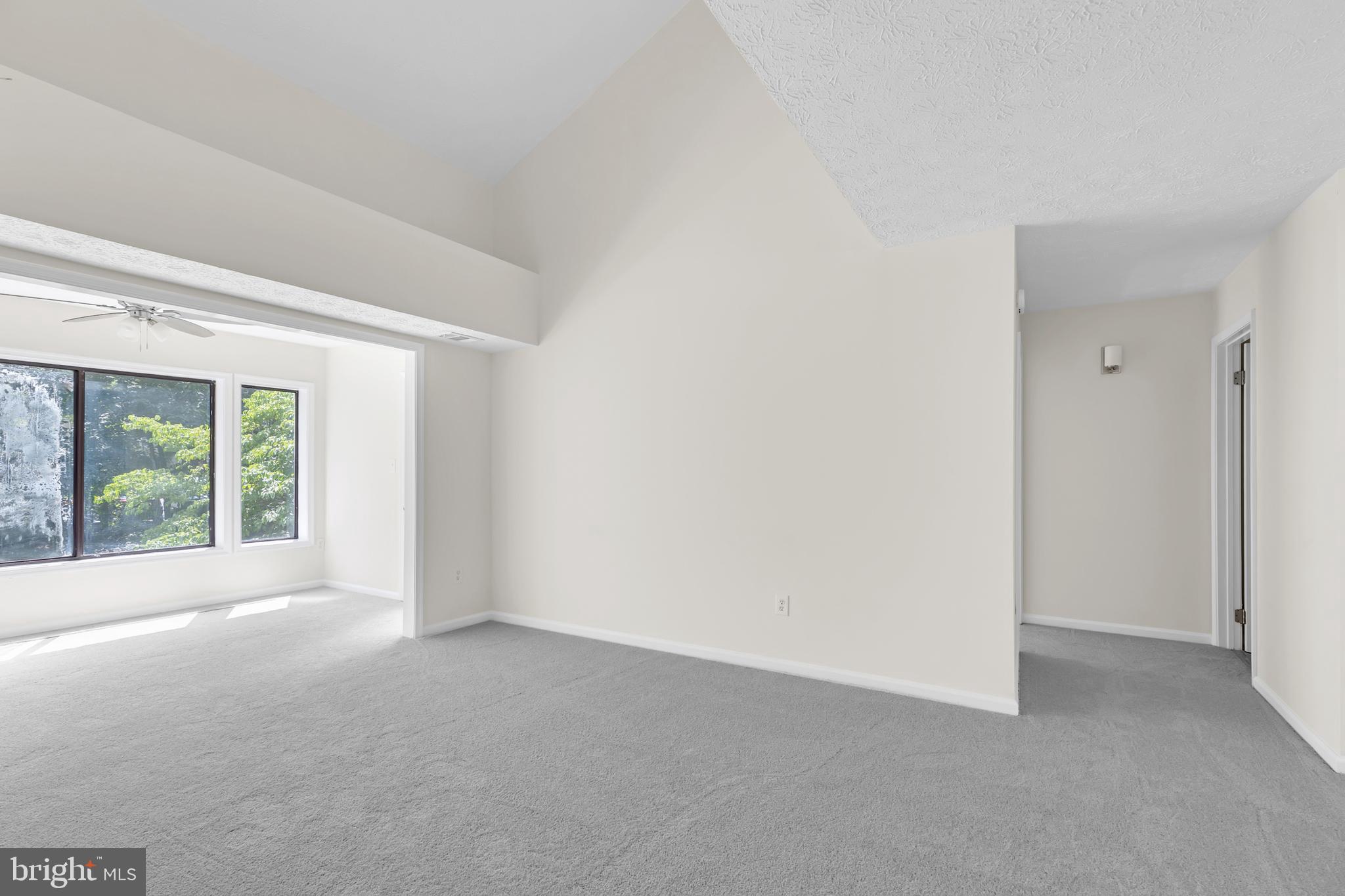 HUNTERS CROSSING - Residential