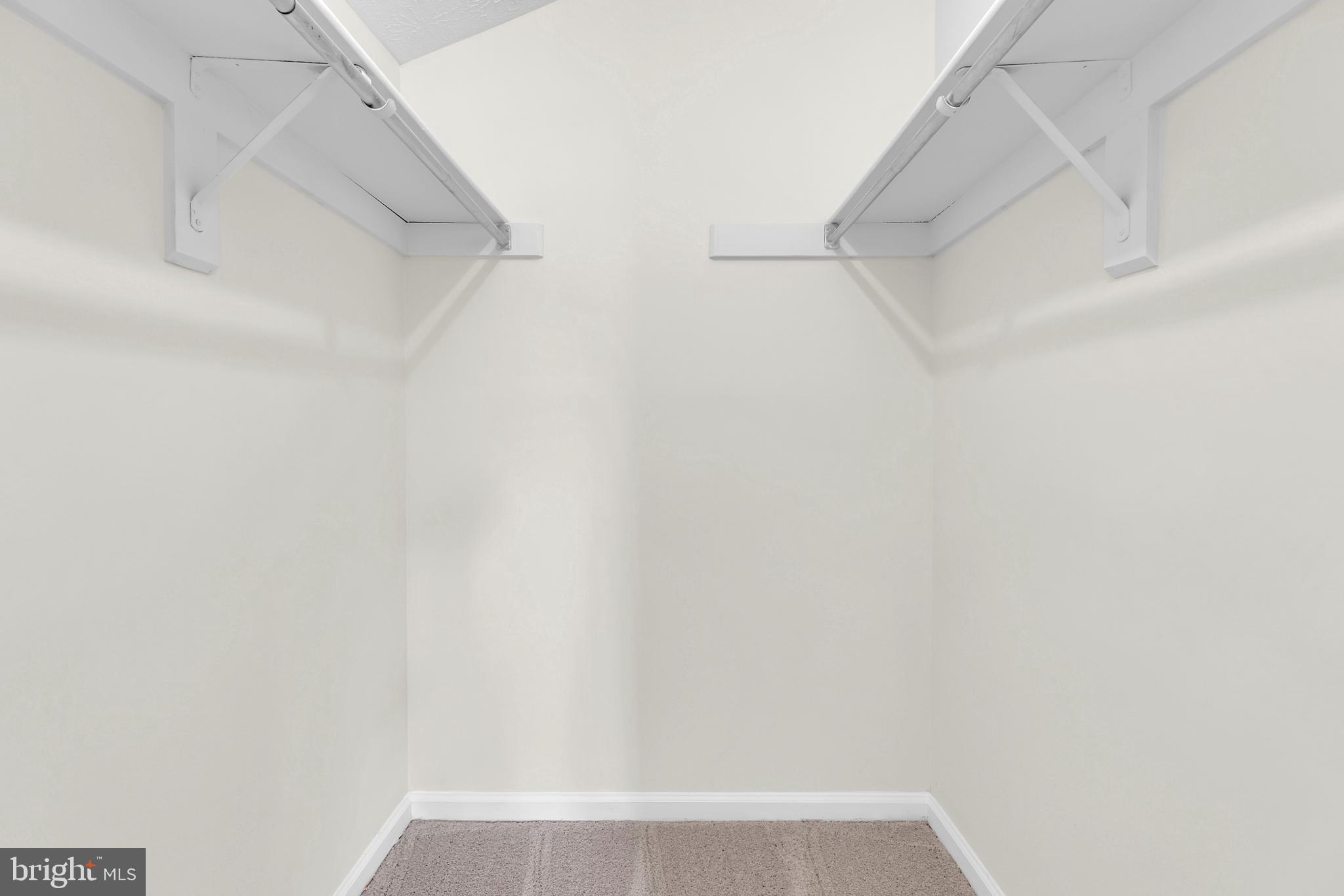 HUNTERS CROSSING - Residential