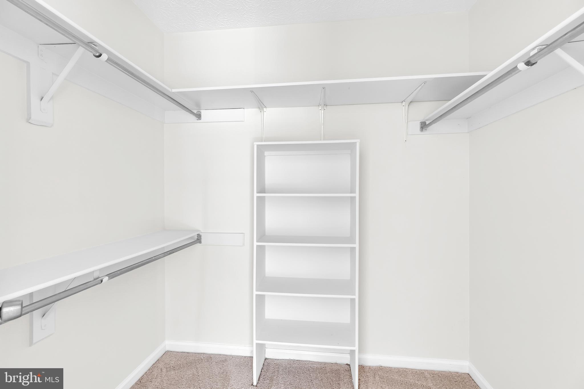 HUNTERS CROSSING - Residential