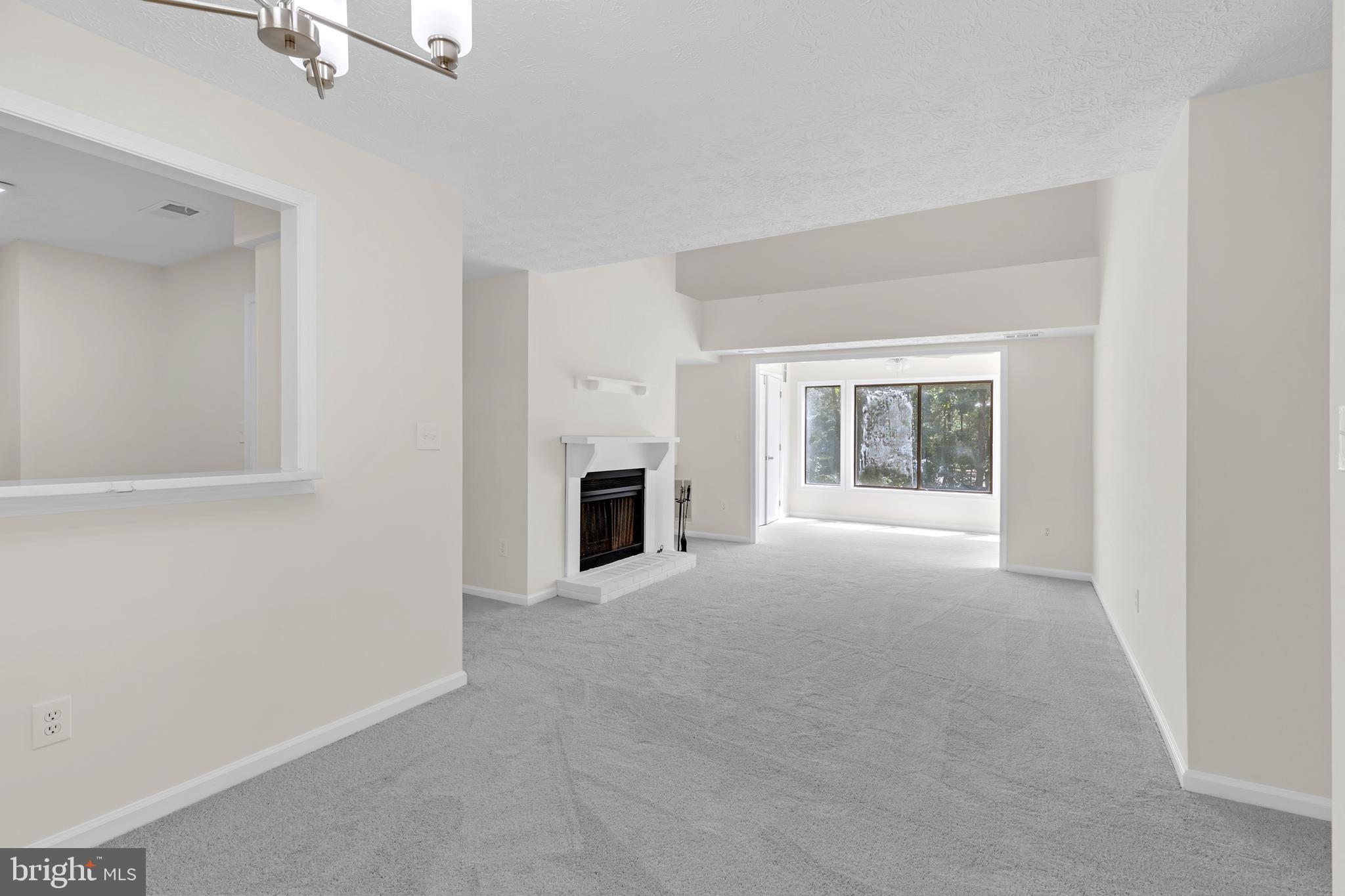 HUNTERS CROSSING - Residential