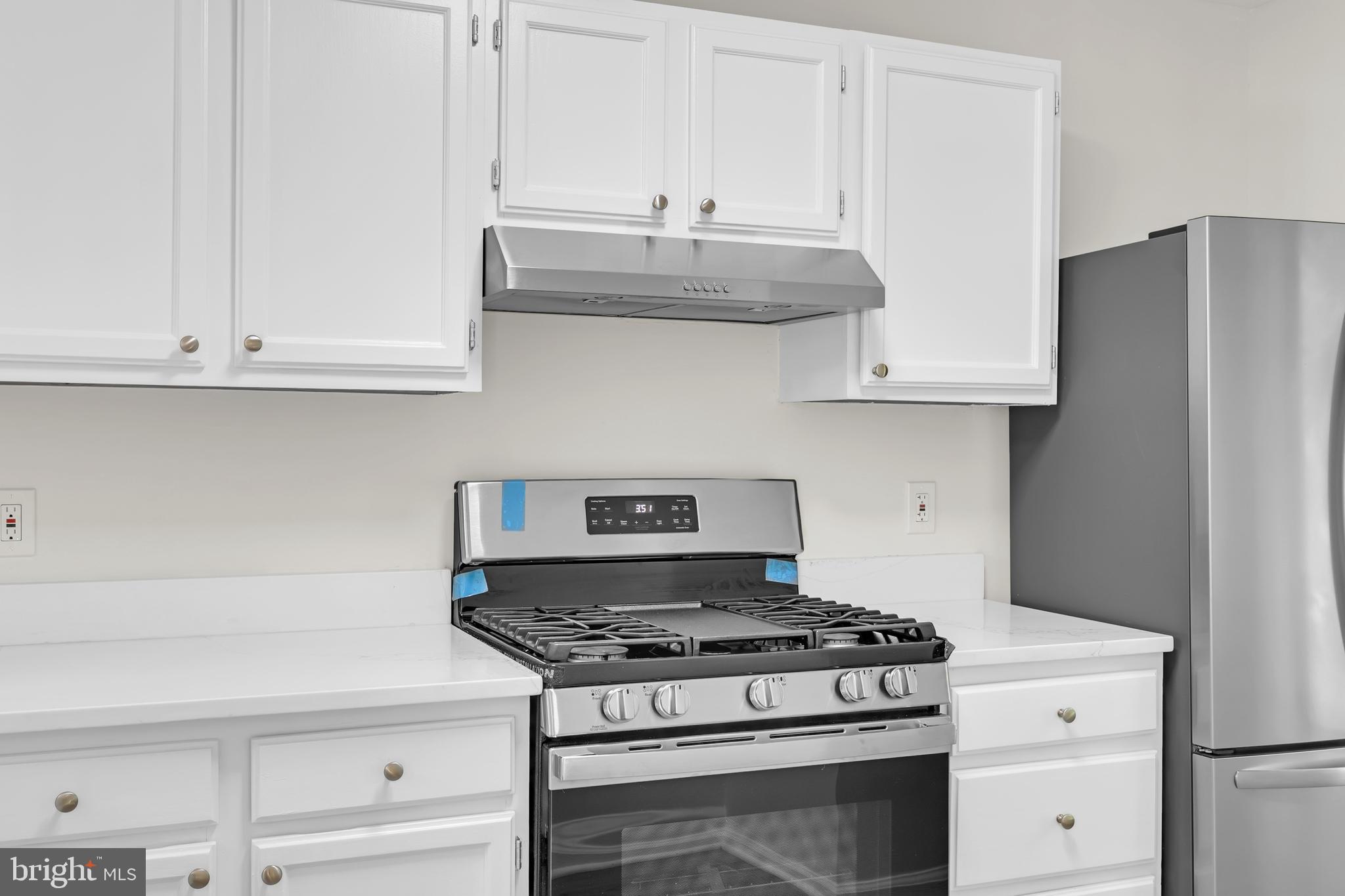 HUNTERS CROSSING - Residential