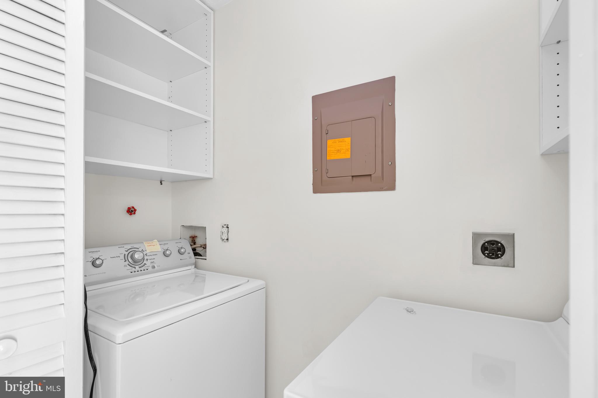 HUNTERS CROSSING - Residential