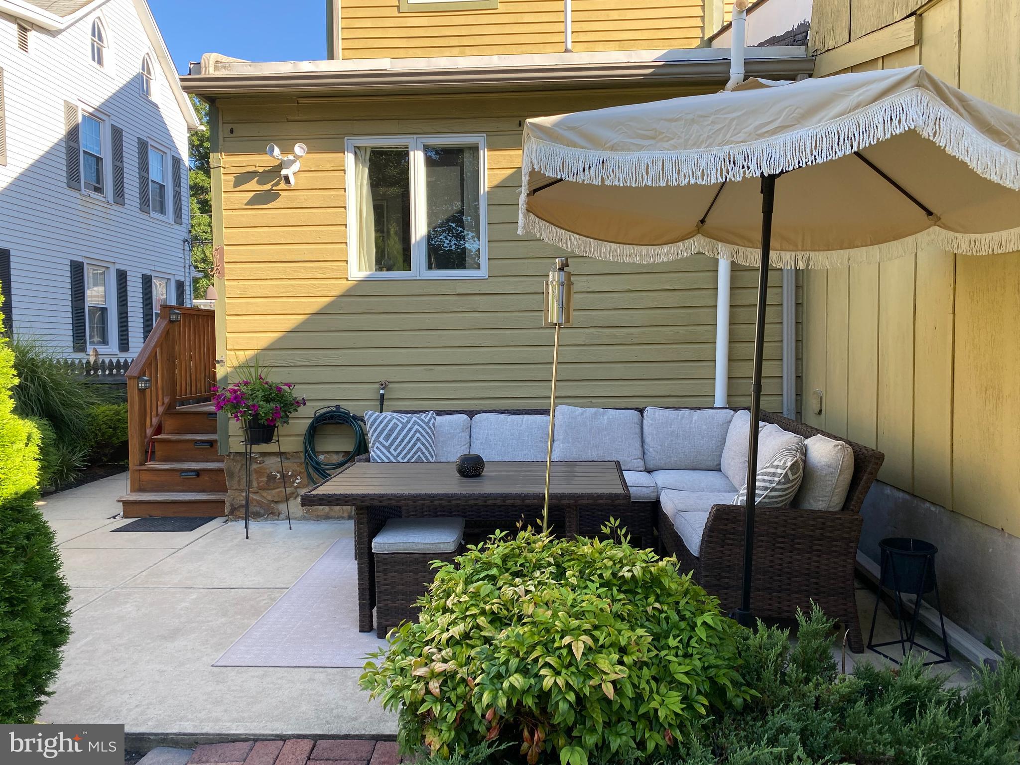 130 E MARSHALL AVENUE