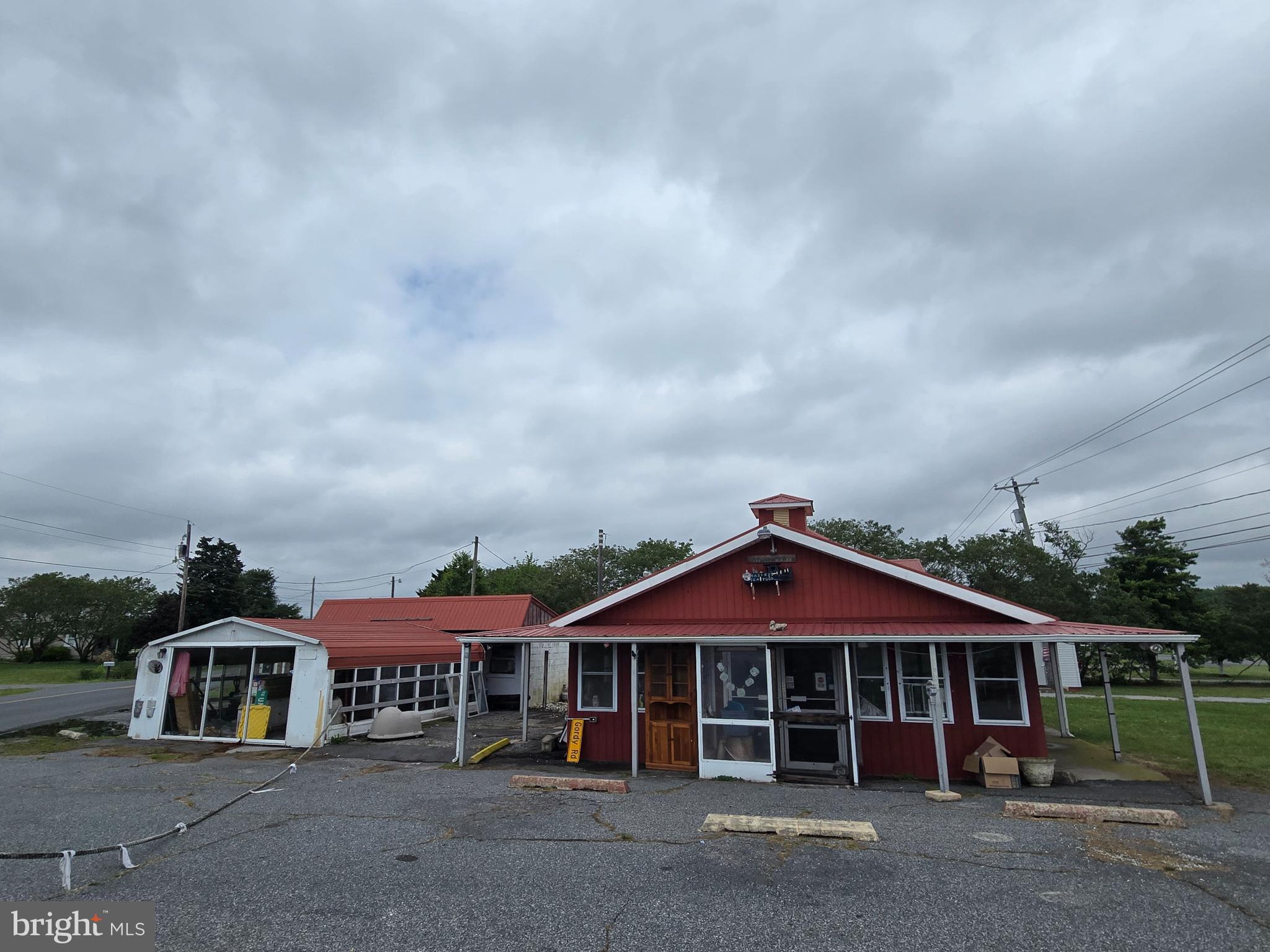 33220 DUPONT BOULEVARD