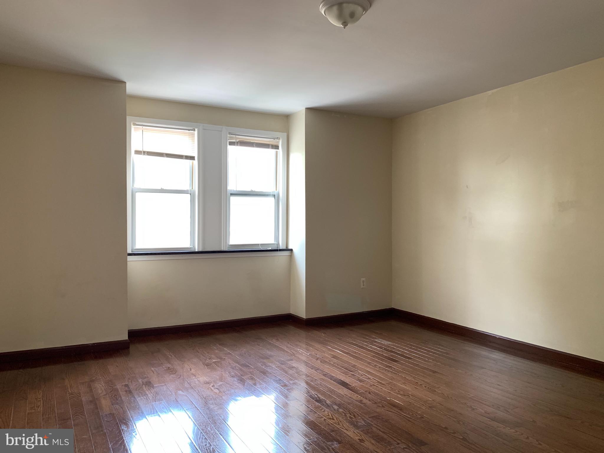 UNIVERSITY CITY - Residential Lease