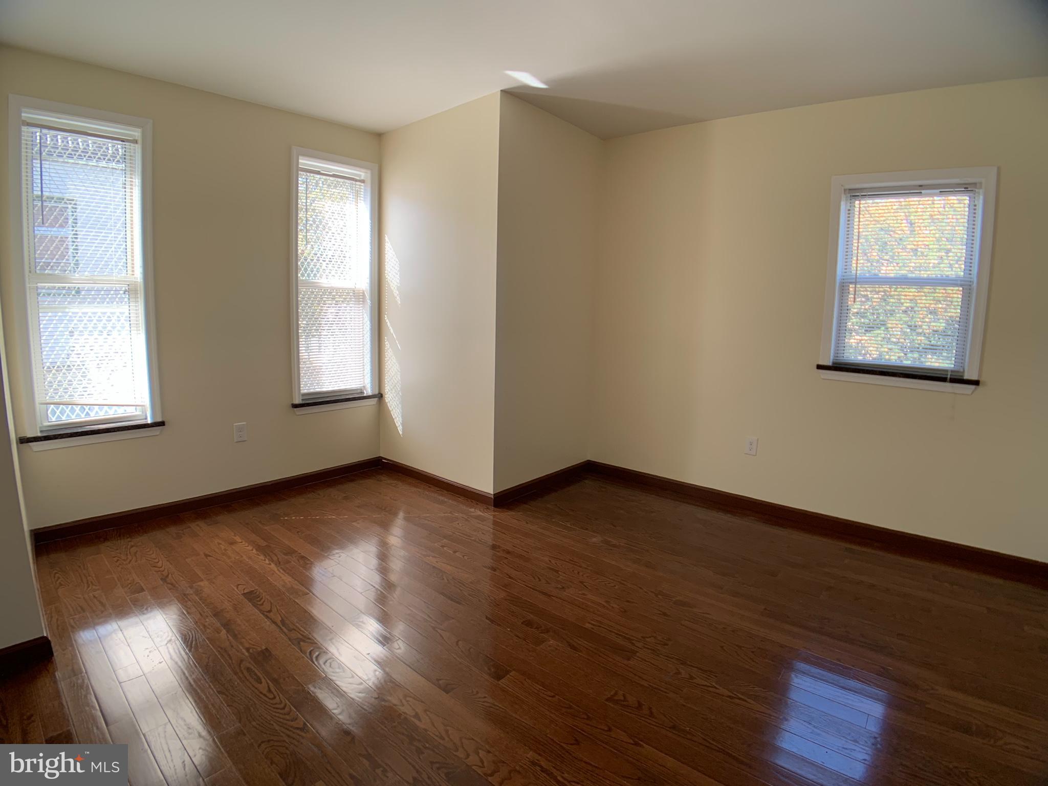 UNIVERSITY CITY - Residential Lease