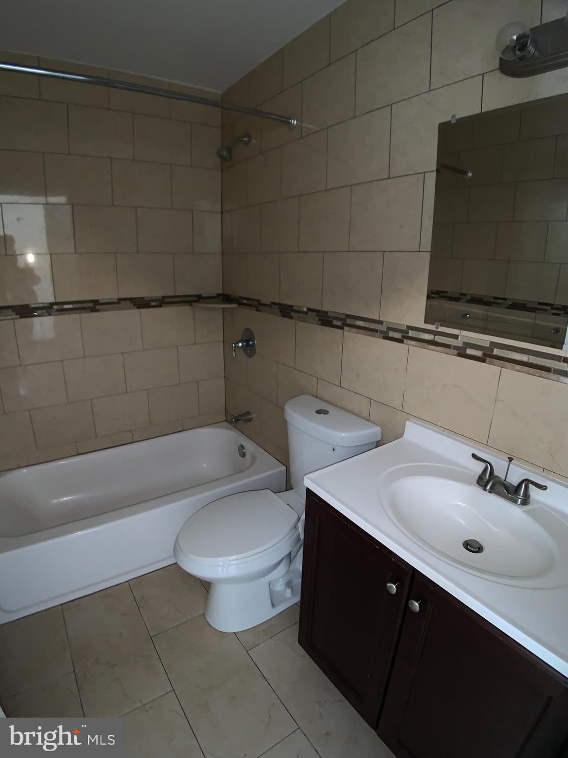 UNIVERSITY CITY - Residential Lease