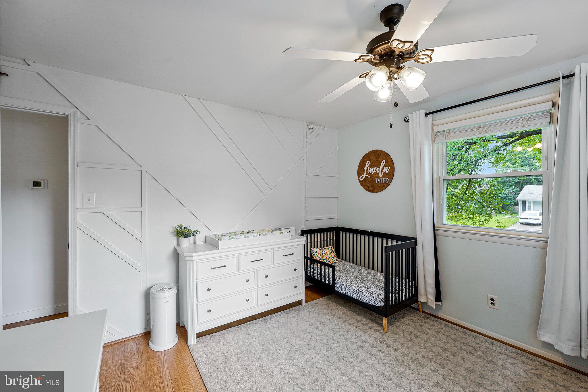 COUNTRY CLUB MANOR - Residential