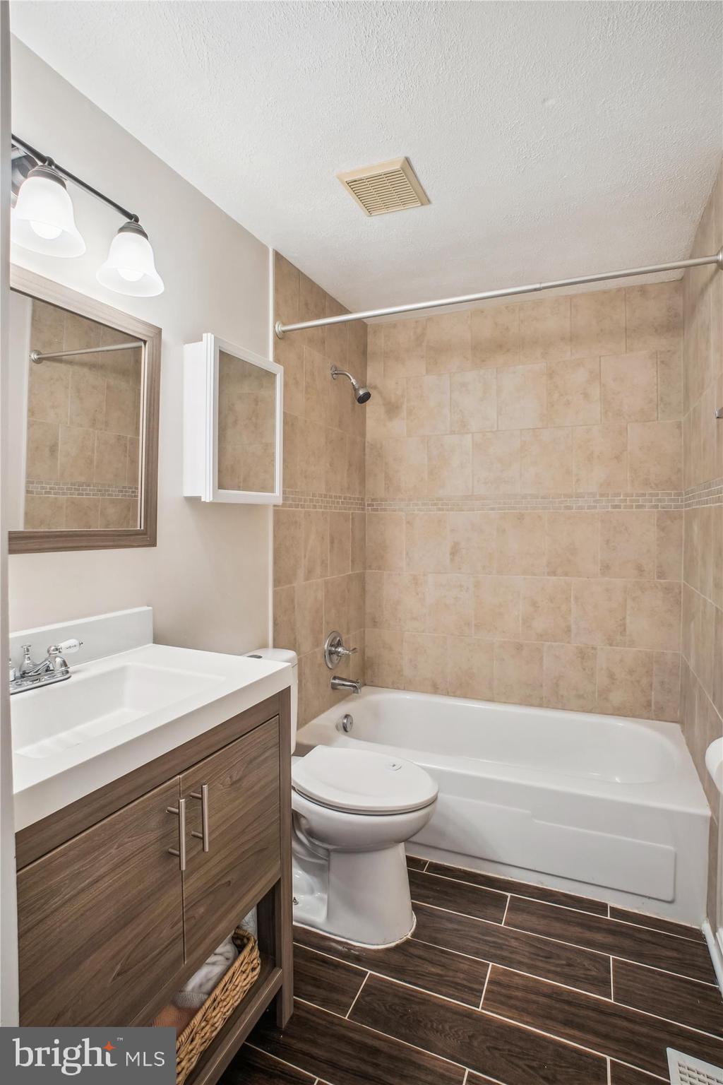 MOUNT VERNON - Residential Lease