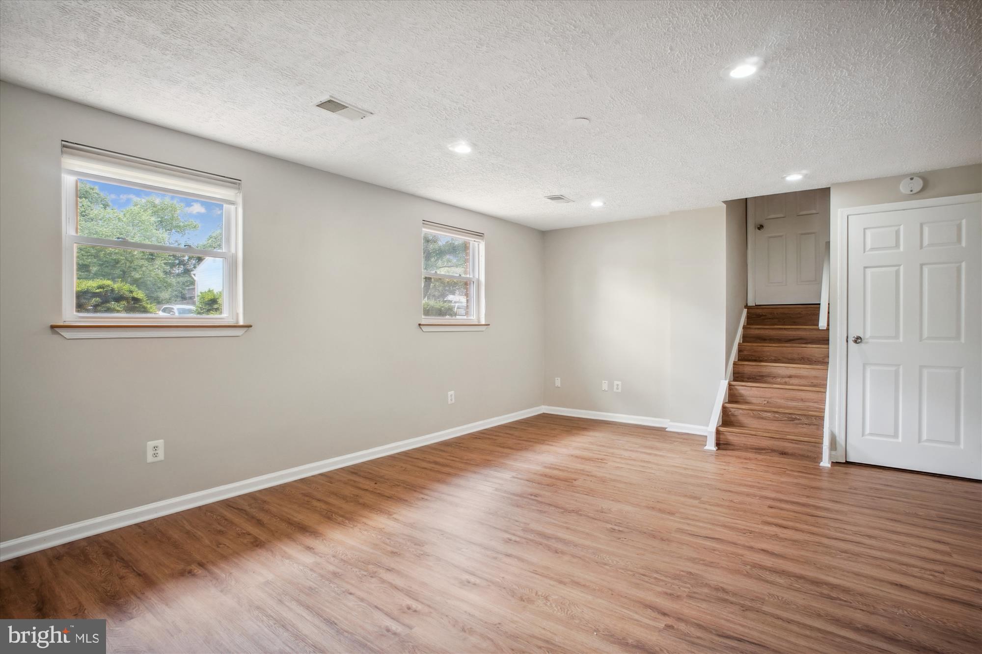 MOUNT VERNON - Residential Lease