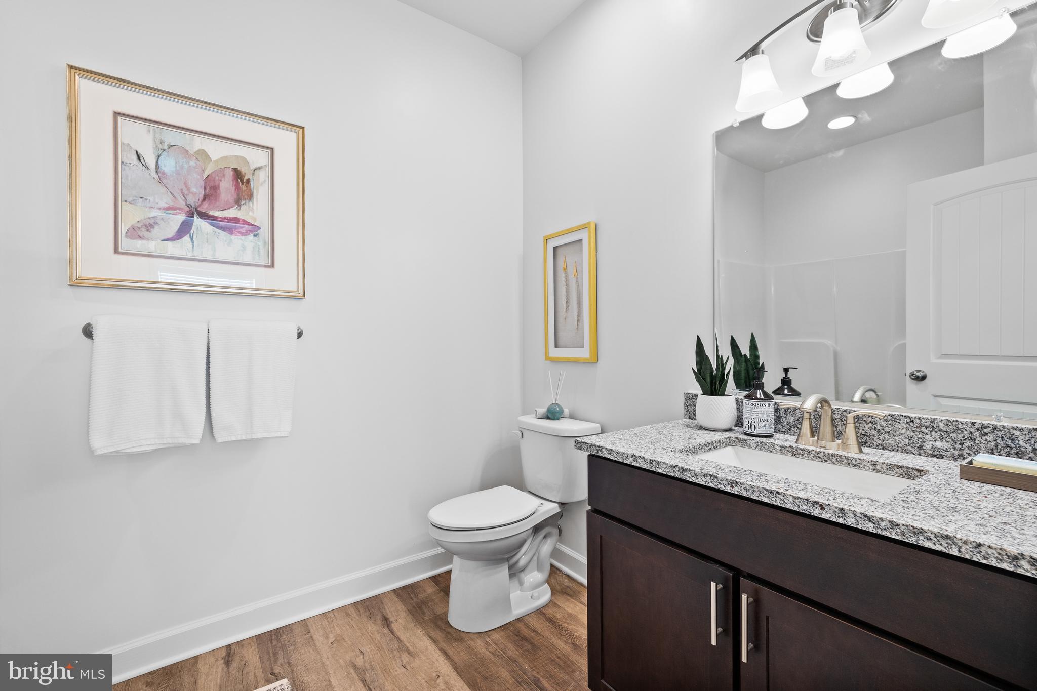 FRANKLIN SQUARE - Residential Lease