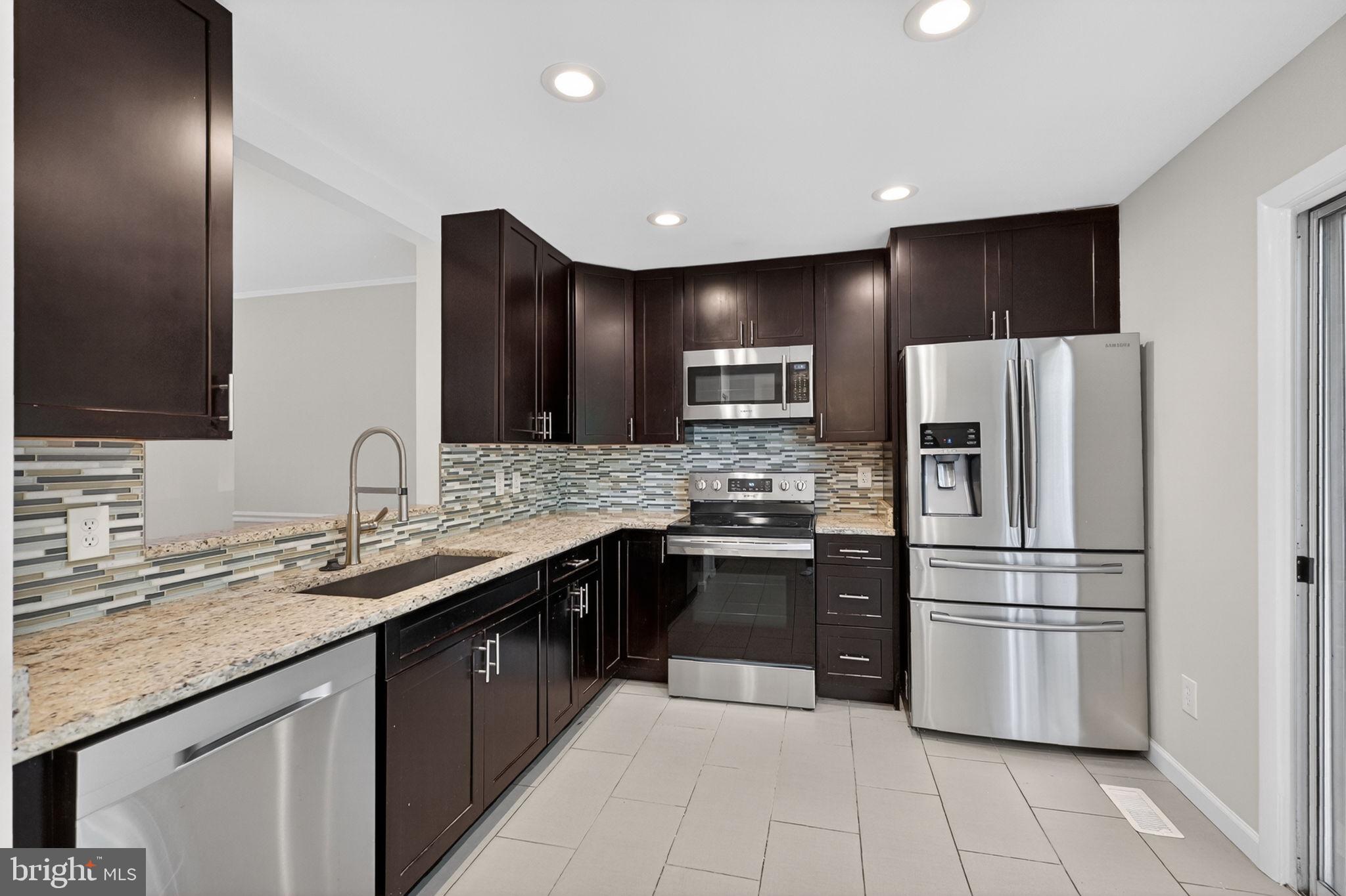CHURCHILL TOWN SECTOR - Residential