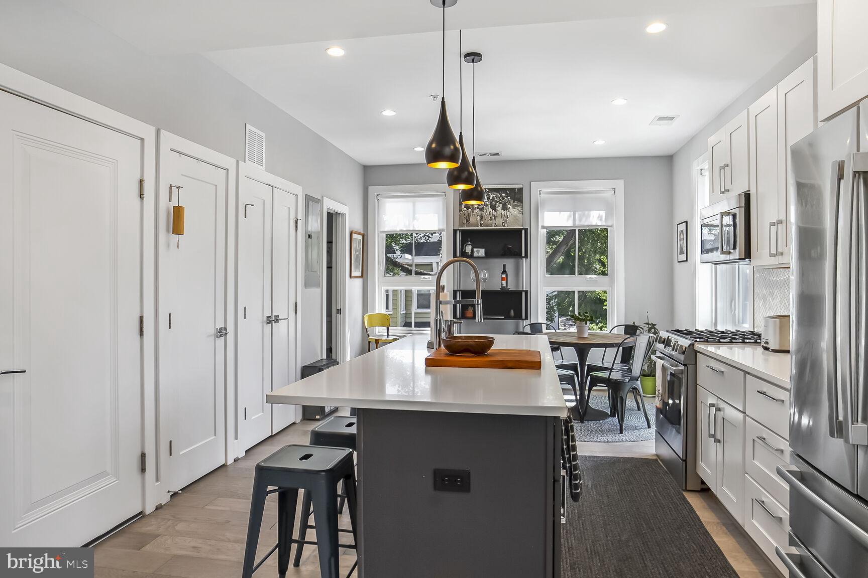 700 16TH STREET NE 4