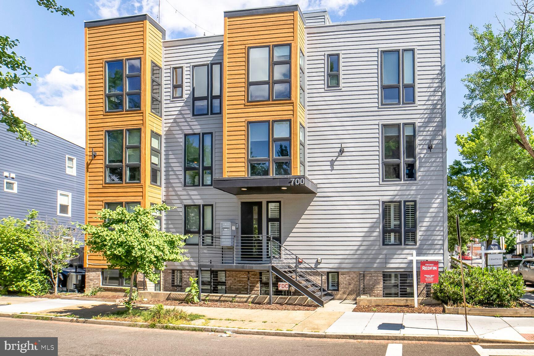 700 16TH STREET NE 4