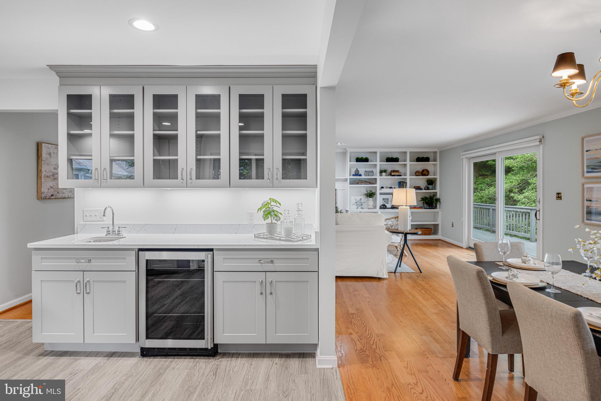 CAPE MCKINSEY - Residential