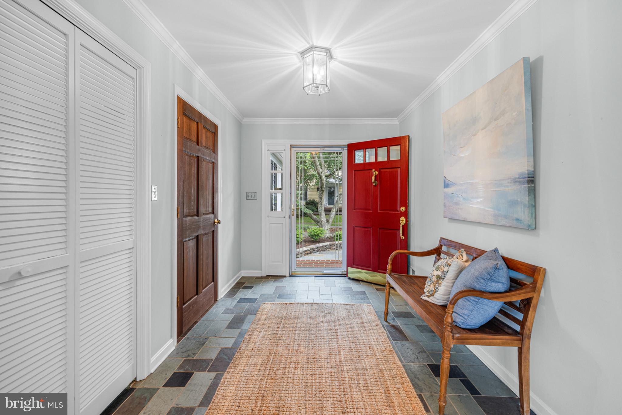 CAPE MCKINSEY - Residential