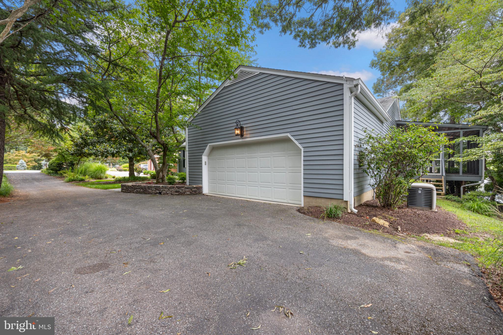 CAPE MCKINSEY - Residential