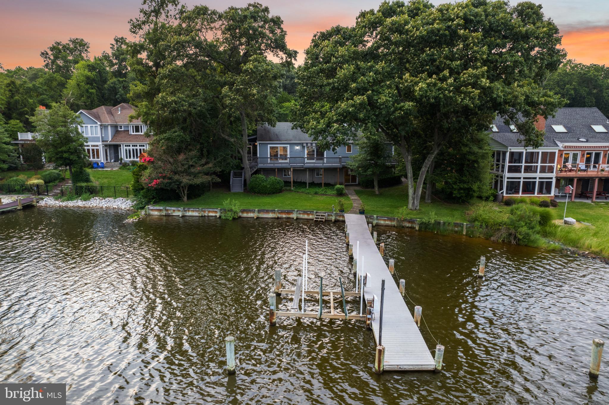 CAPE MCKINSEY - Residential