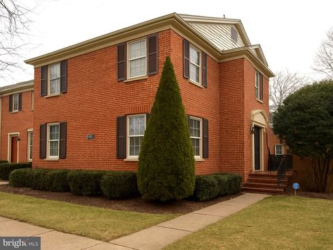 9424 PARK HUNT COURT SPRINGFIELD VA 22153