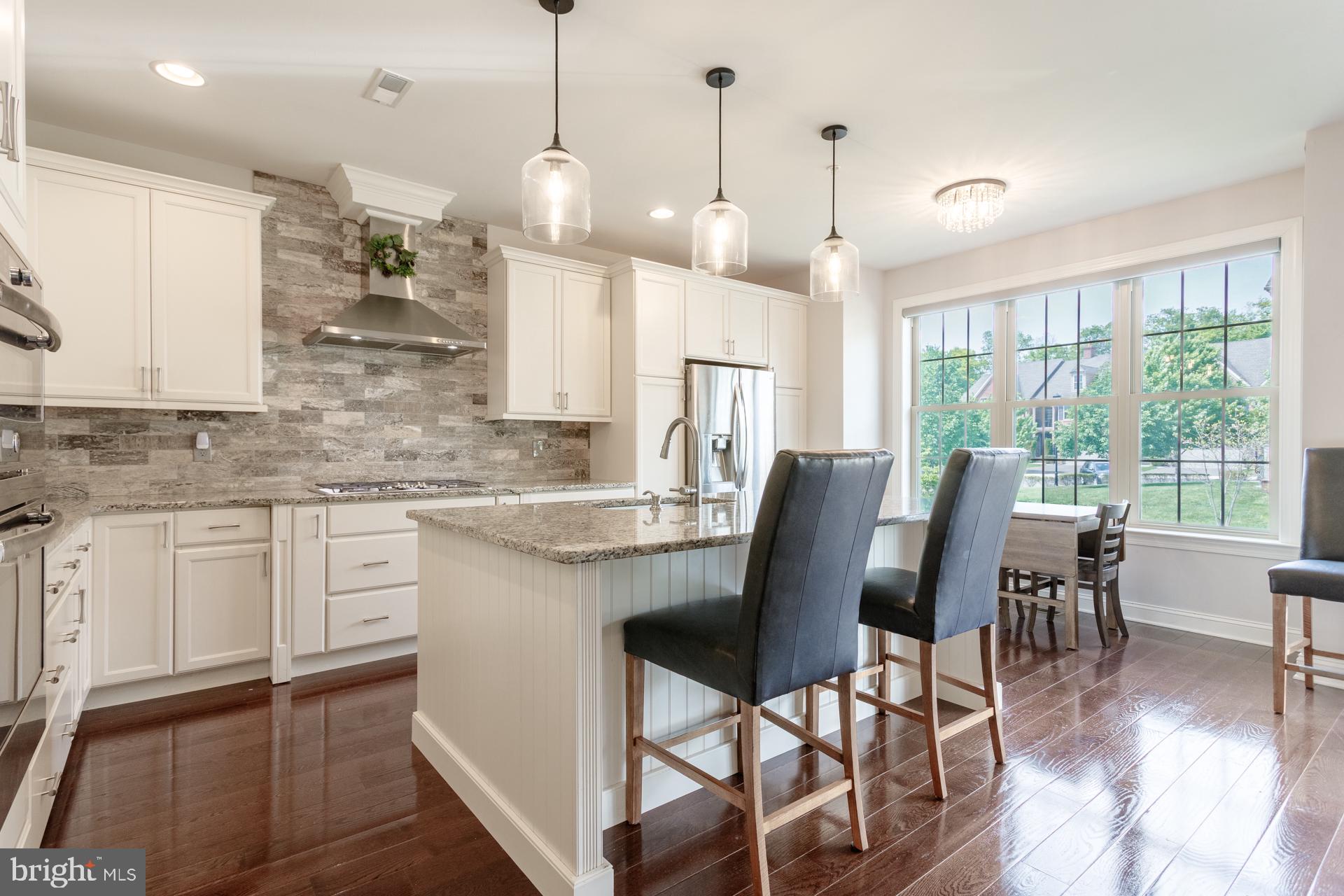 WALDEN SQUARE - Residential
