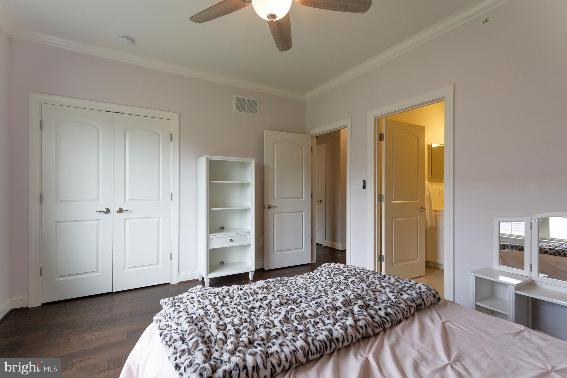 WALDEN SQUARE - Residential