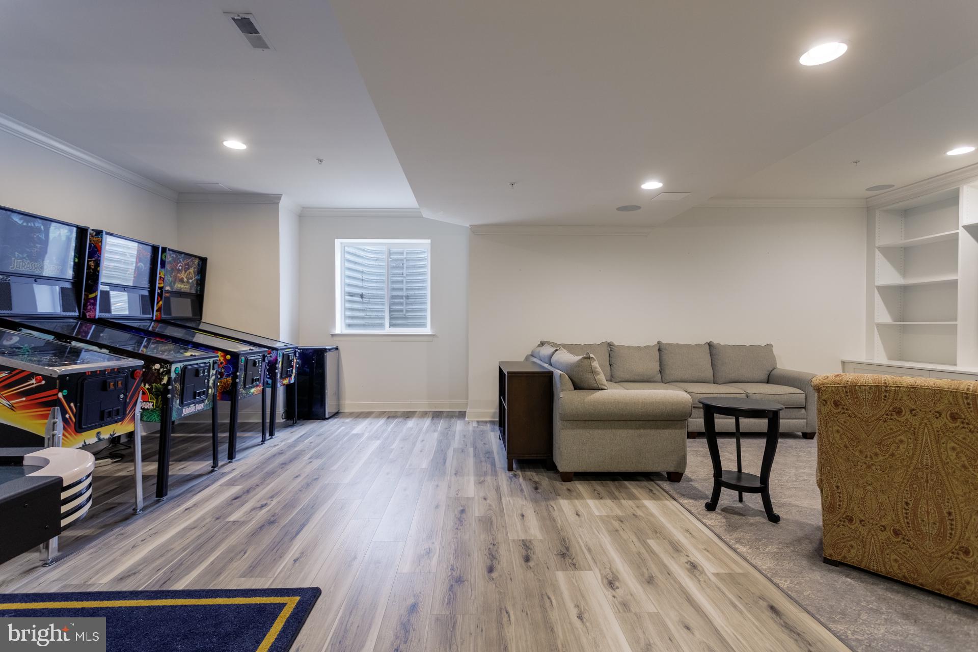 WALDEN SQUARE - Residential