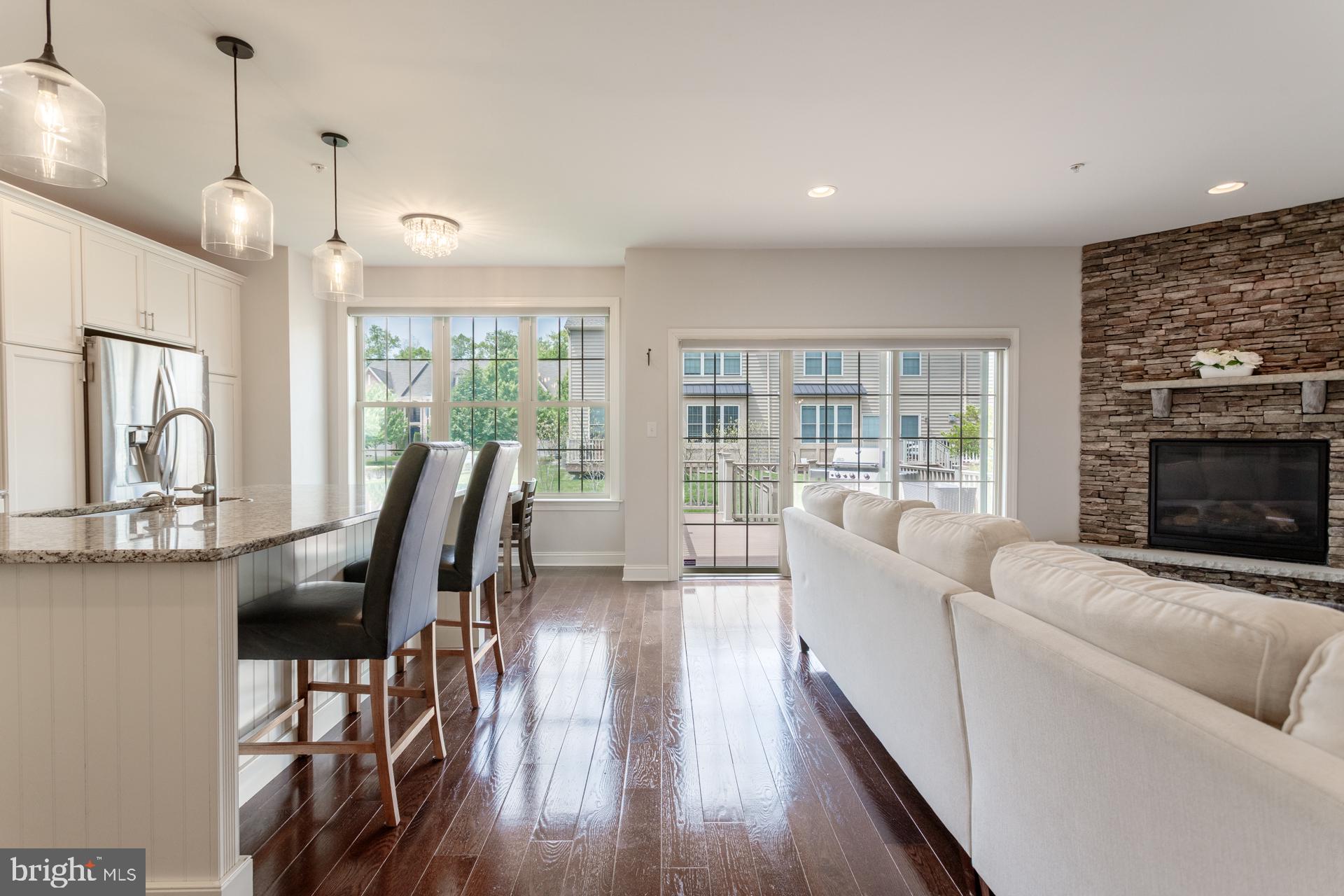 WALDEN SQUARE - Residential