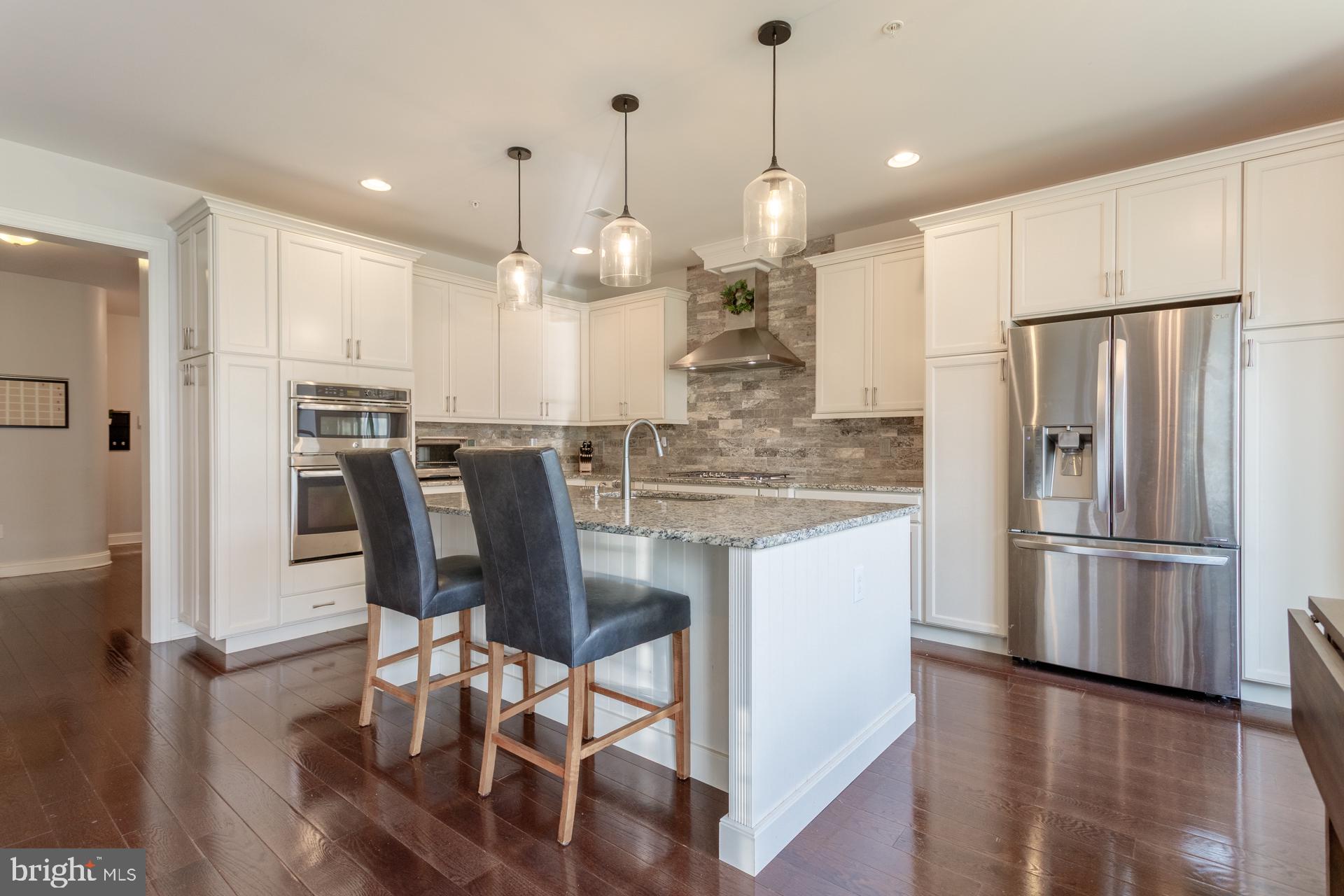 WALDEN SQUARE - Residential