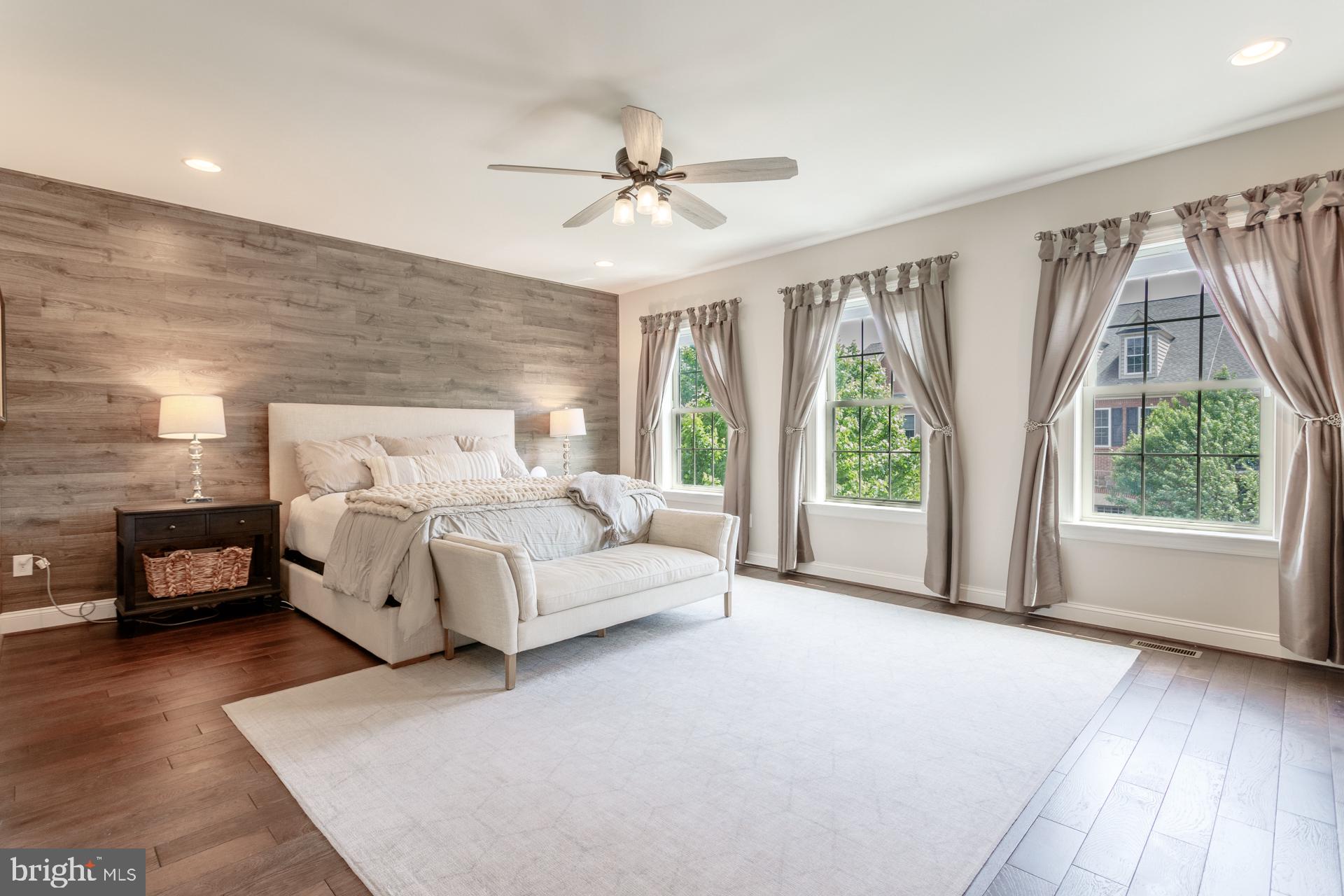 WALDEN SQUARE - Residential