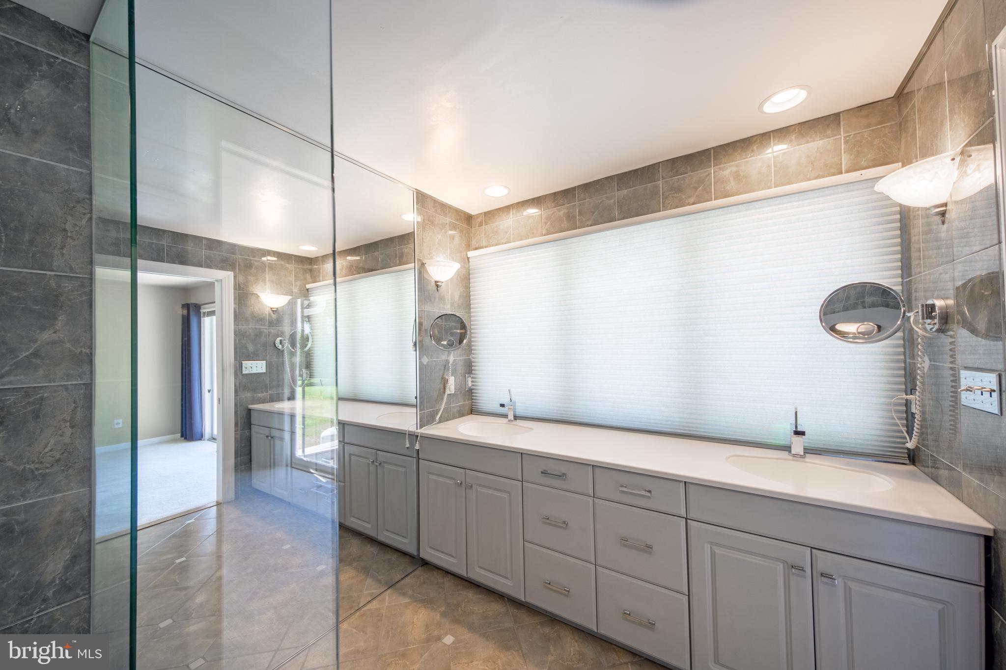 BELLE POINT FARM - Residential