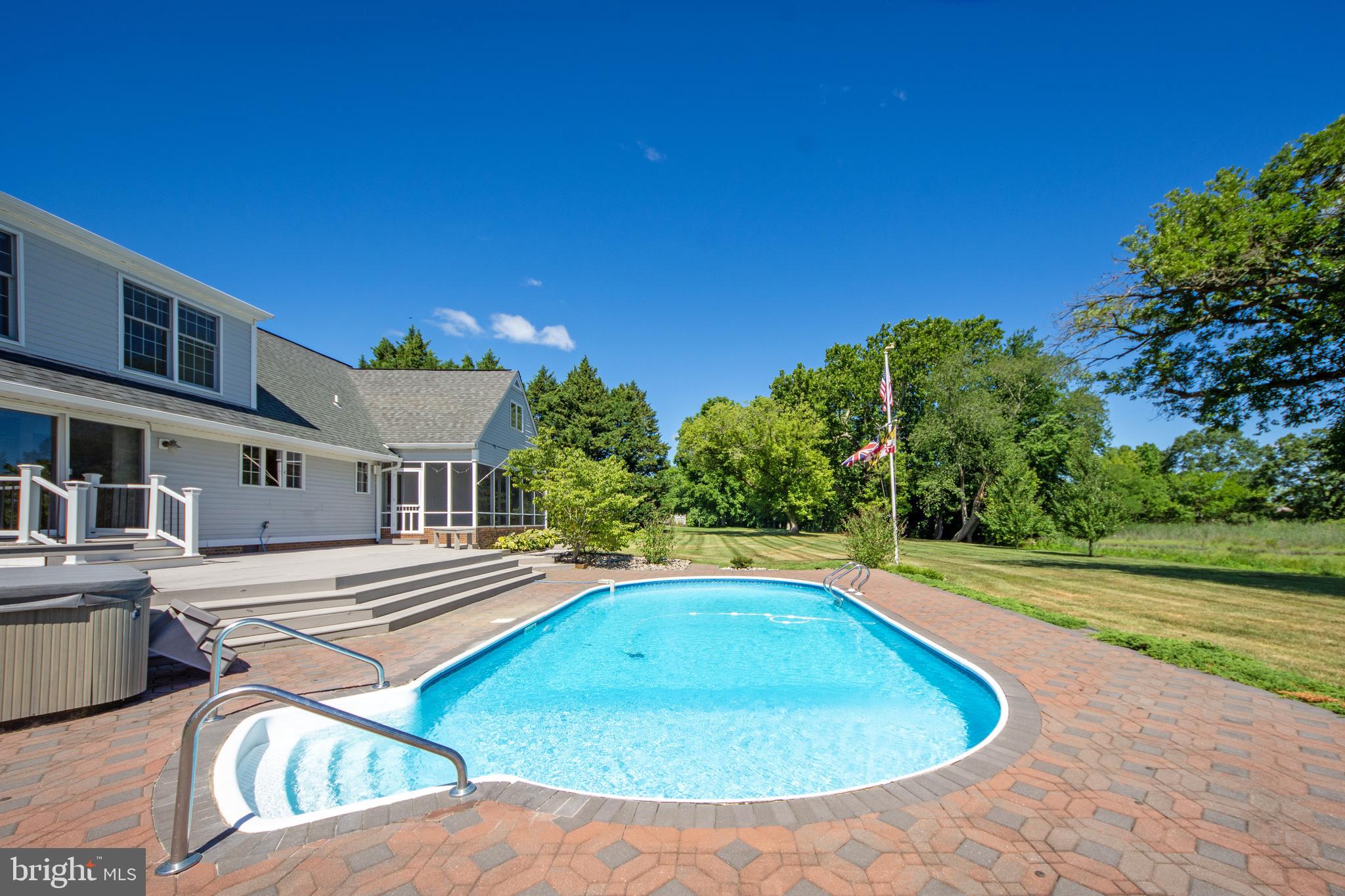 BELLE POINT FARM - Residential