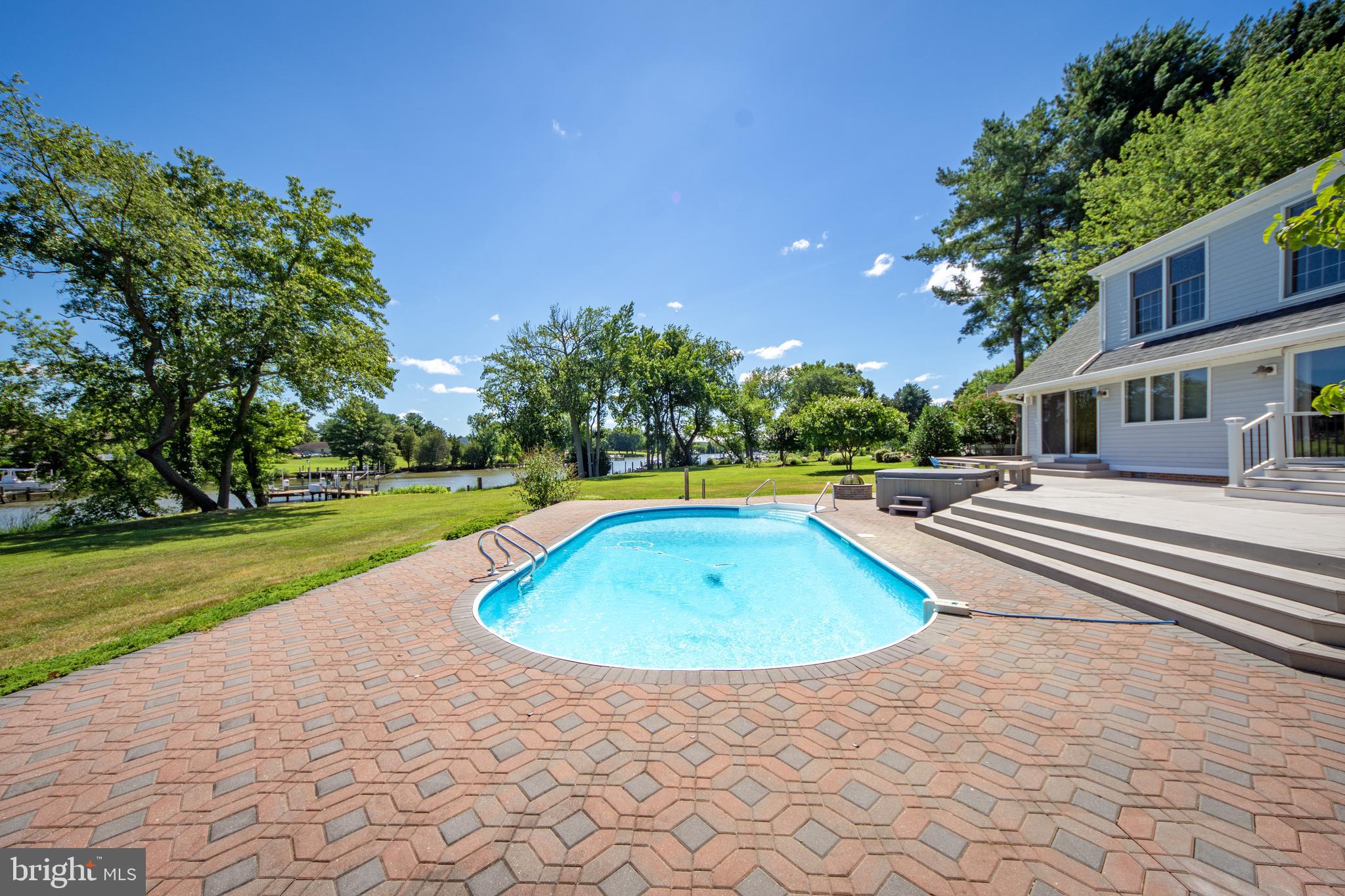 BELLE POINT FARM - Residential